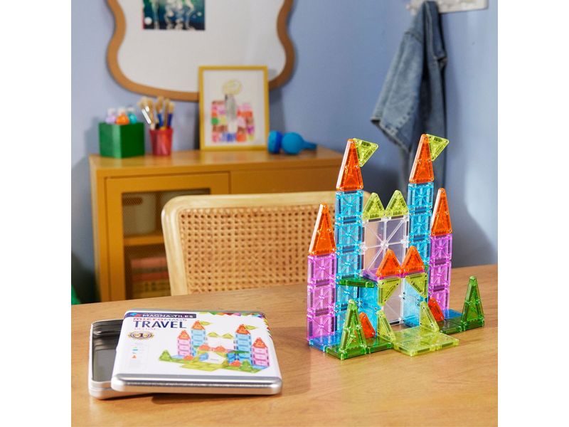 Magna-Tiles MicroMAGS Travel Deluxe 55 Teile Set mit 55 magnetischen Mini-Bauteilen und praktischer Metallbox