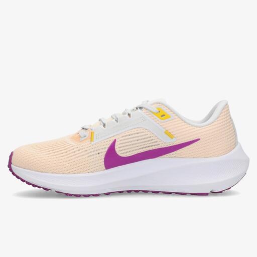Nike Pegasus 40