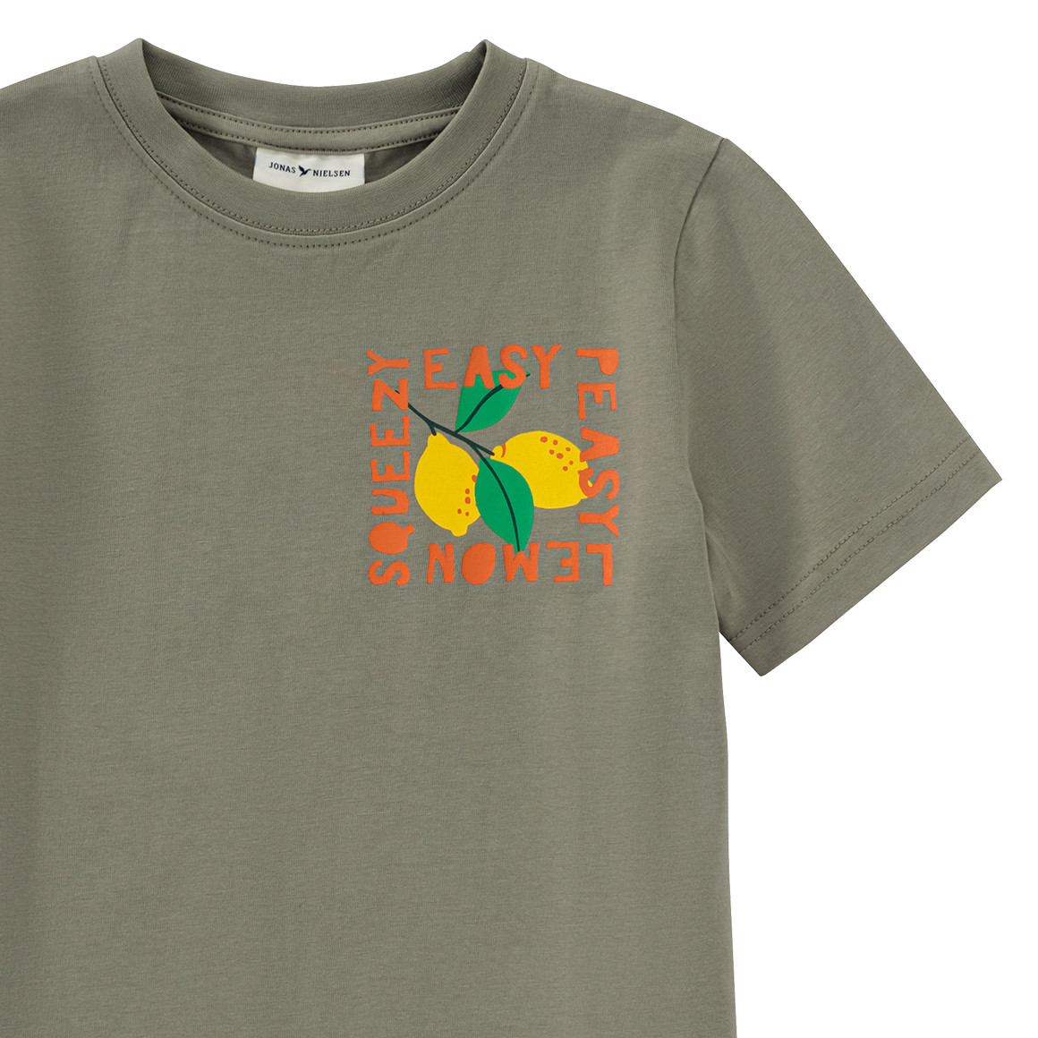 Jonas Nielsen Jungen T-Shirt mit Backprint oliv