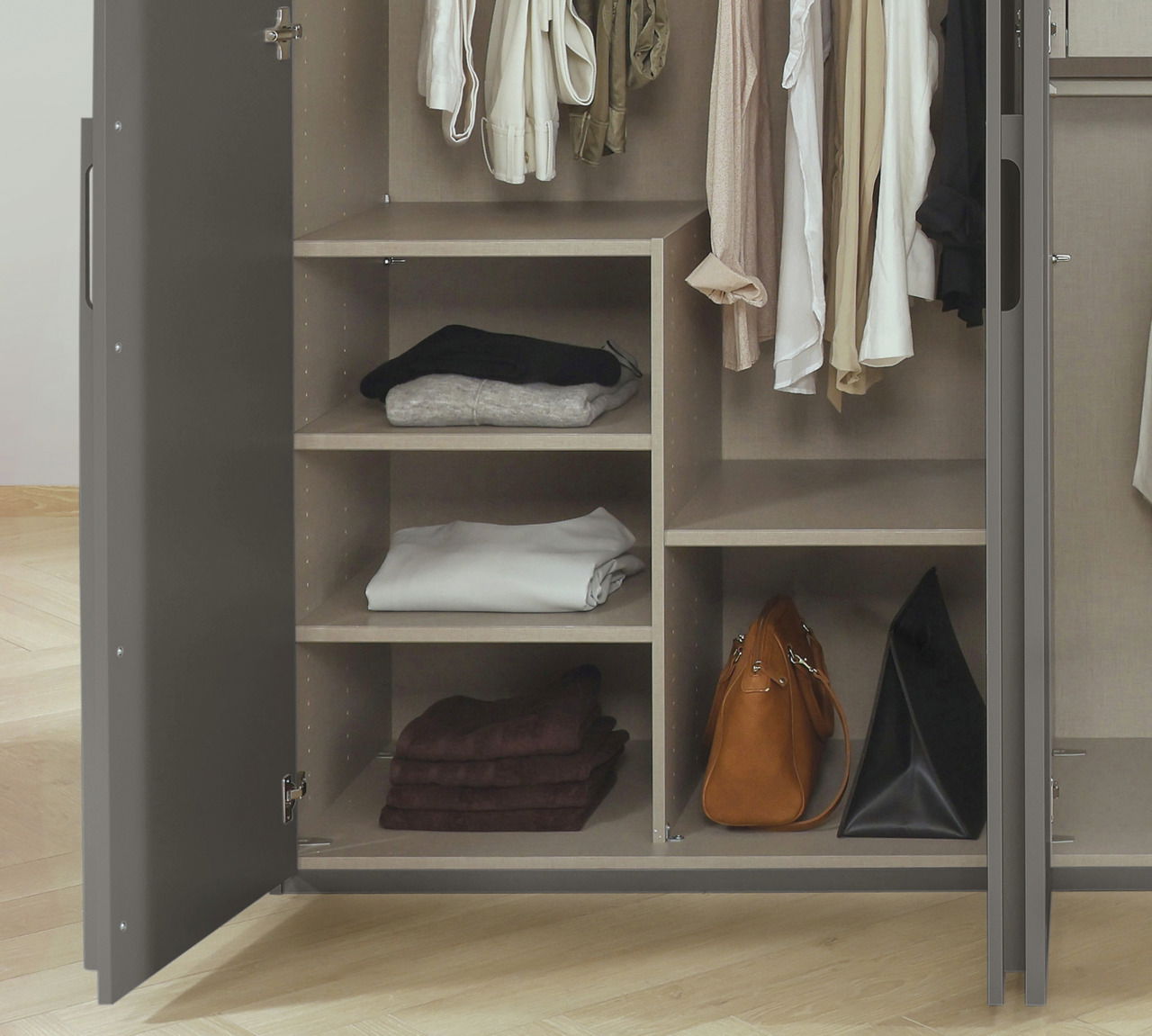 Novel Drehtürenschrank 6-türig SKAT