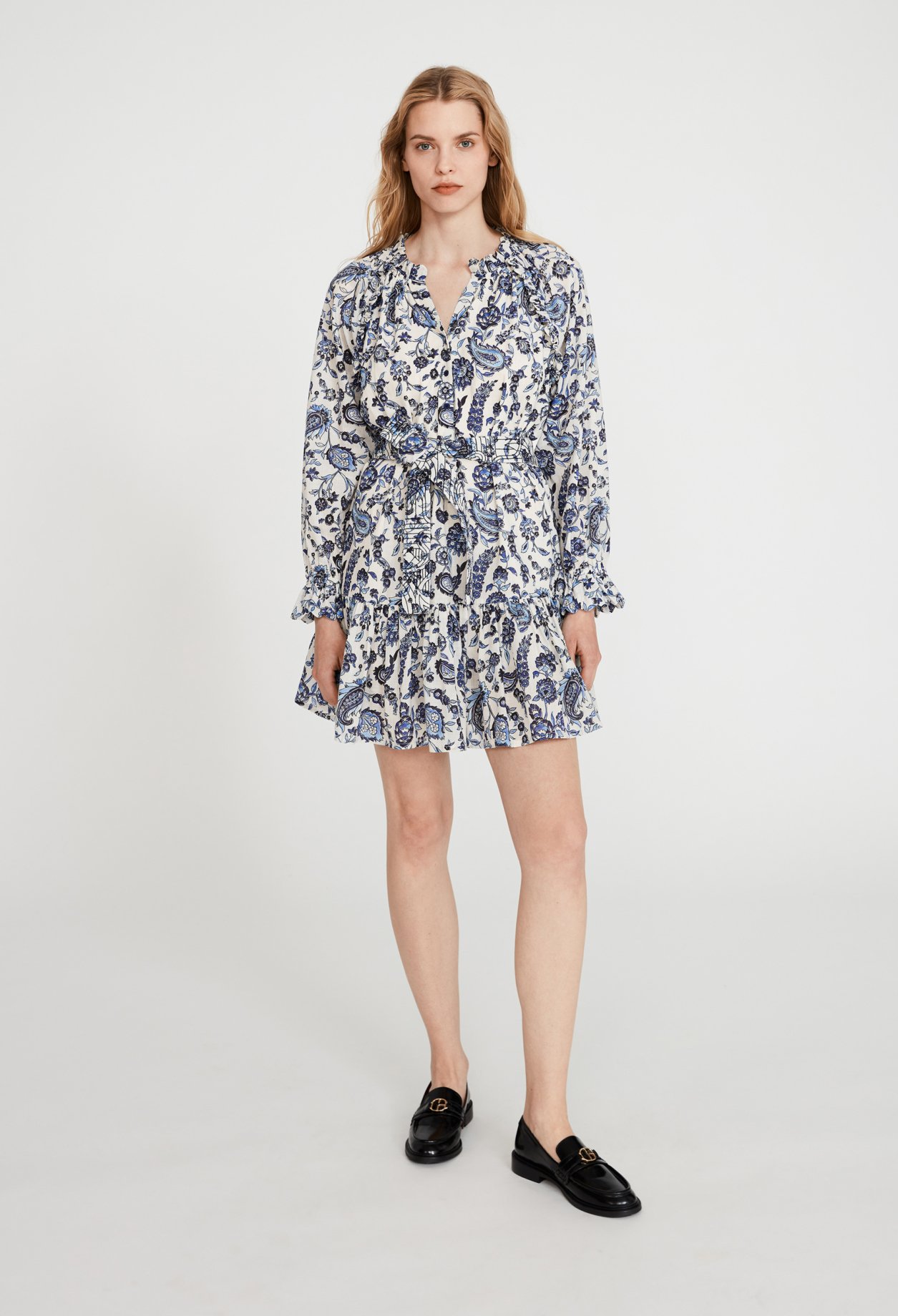 Robe ceinturee motif floral