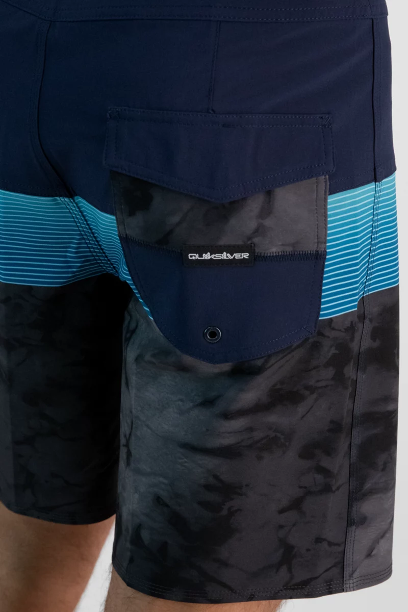 Quiksilver Surfsilk Panel 18 Inch Herren Badeshort
