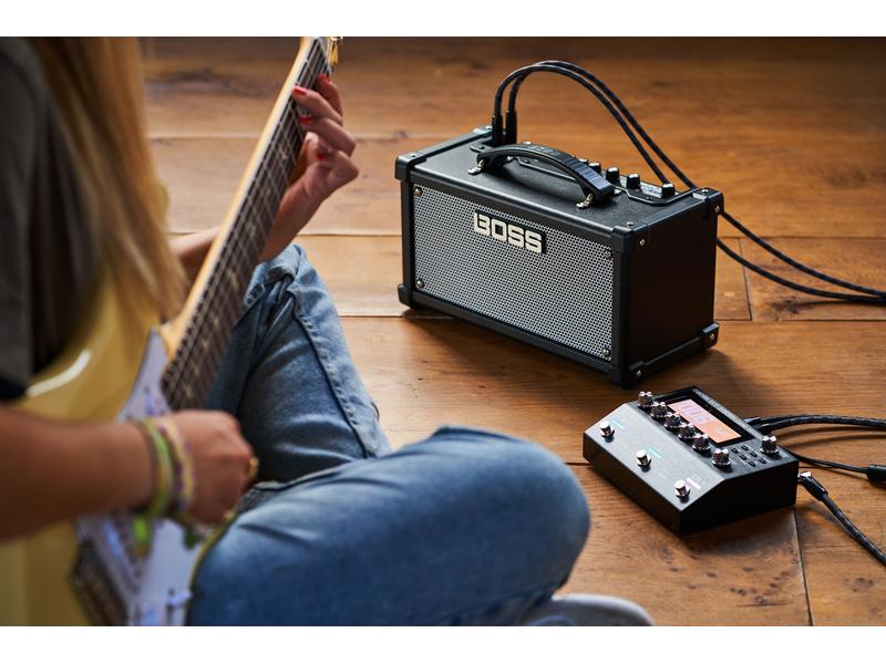 BOSS Combo Dual Cube LX Extrem vielseitiger Desktop-Verstärker mit professionellen Sounds und Effekten