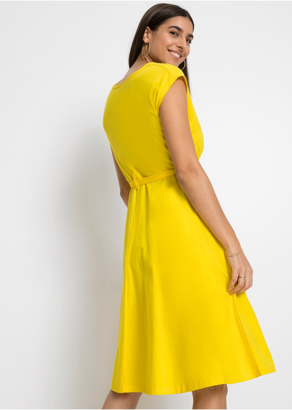 Robe avec ceinture