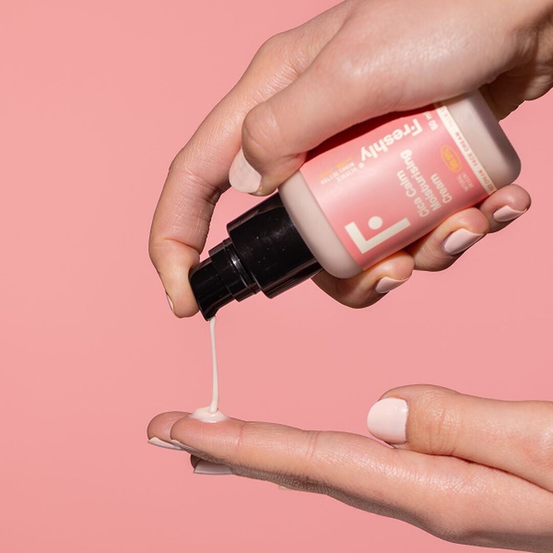 FRESHLY  Creme Hidratante para Peles Sensíveis com Centella Asiática - 50ml