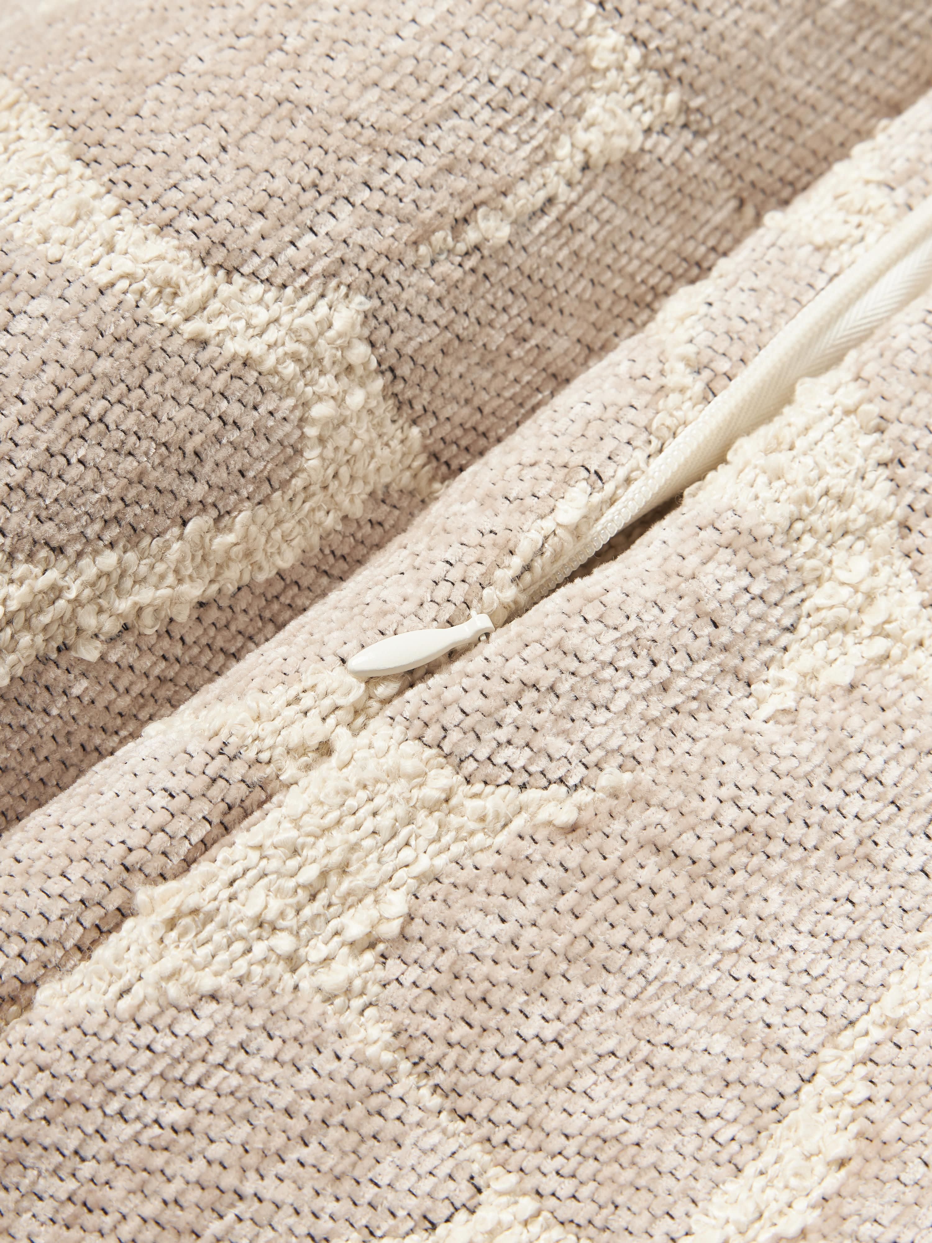 Kussenhoes Nenda van bouclé en chenille