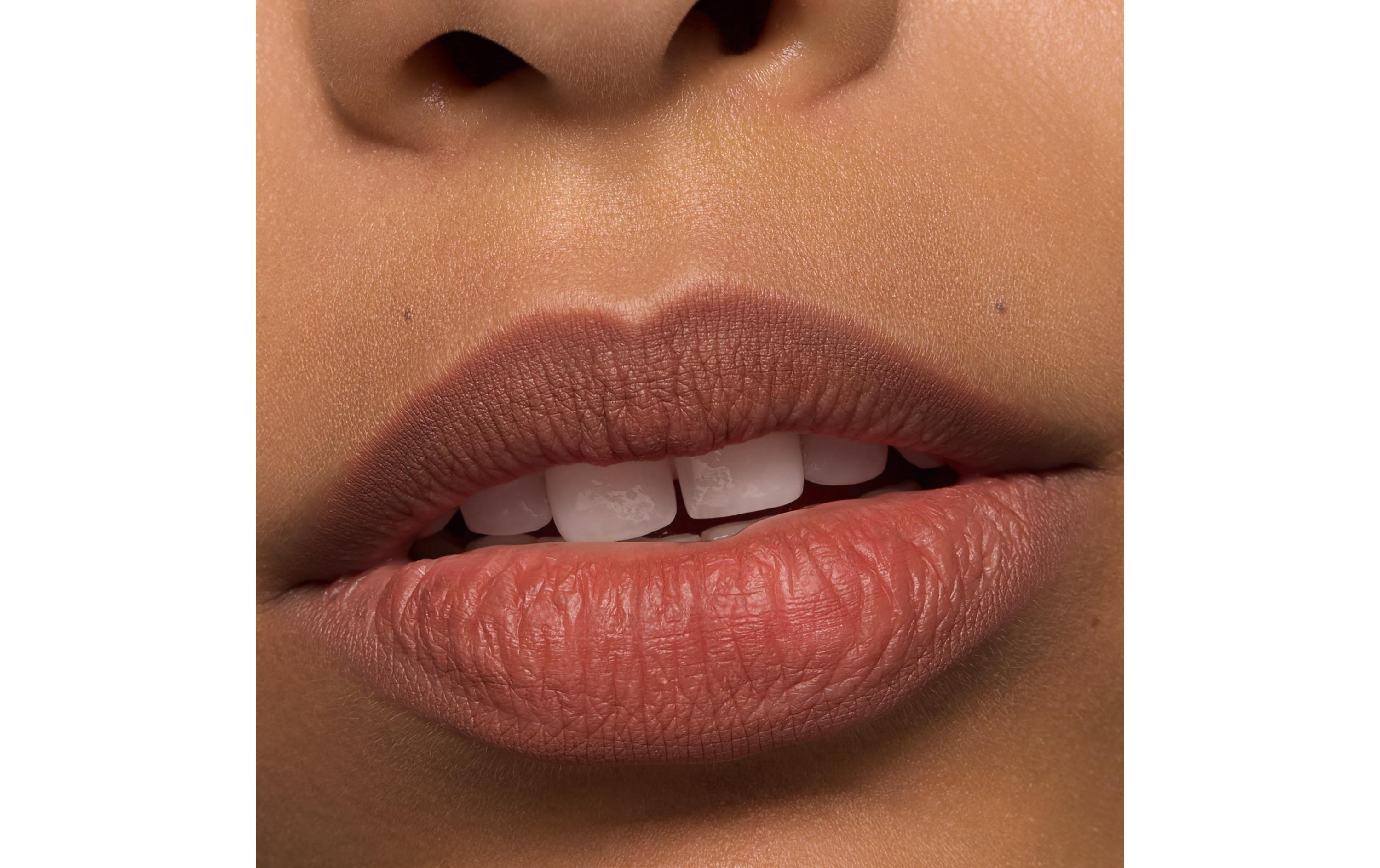 Lip Liner 8h Matte Comfort 20 nudeLanganhaltender Lipliner in einem walnussbraunen Farbton für perfekte Lippenkonturen