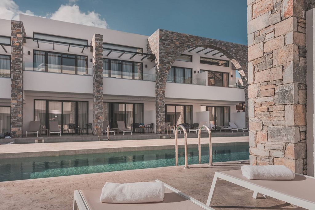 Cavo Suites Logies en ontbijt
