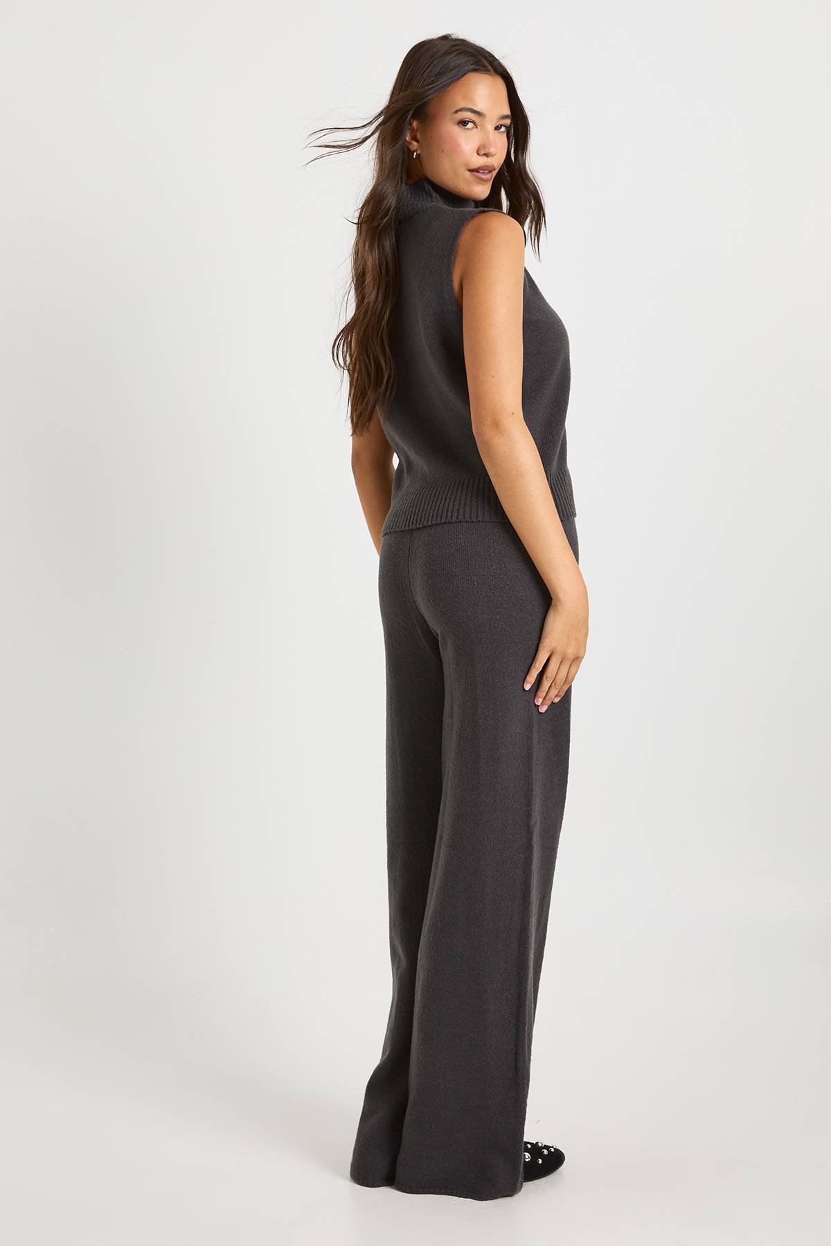 boohoo Débardeur en maille super douce à col fendu et pantalon à jambe droite coordonné