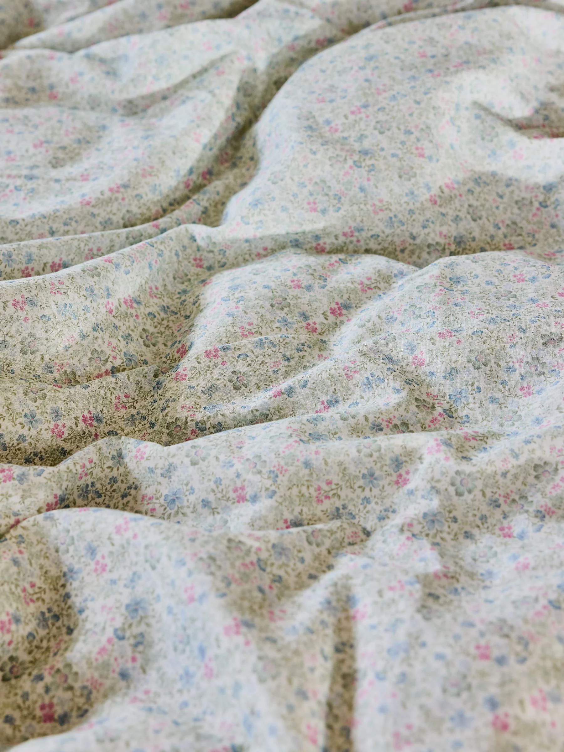 Shabby Chic by Rachel Ashwell® set van 200 -draads dekbedovertrek en kussensloopset met platte bies
