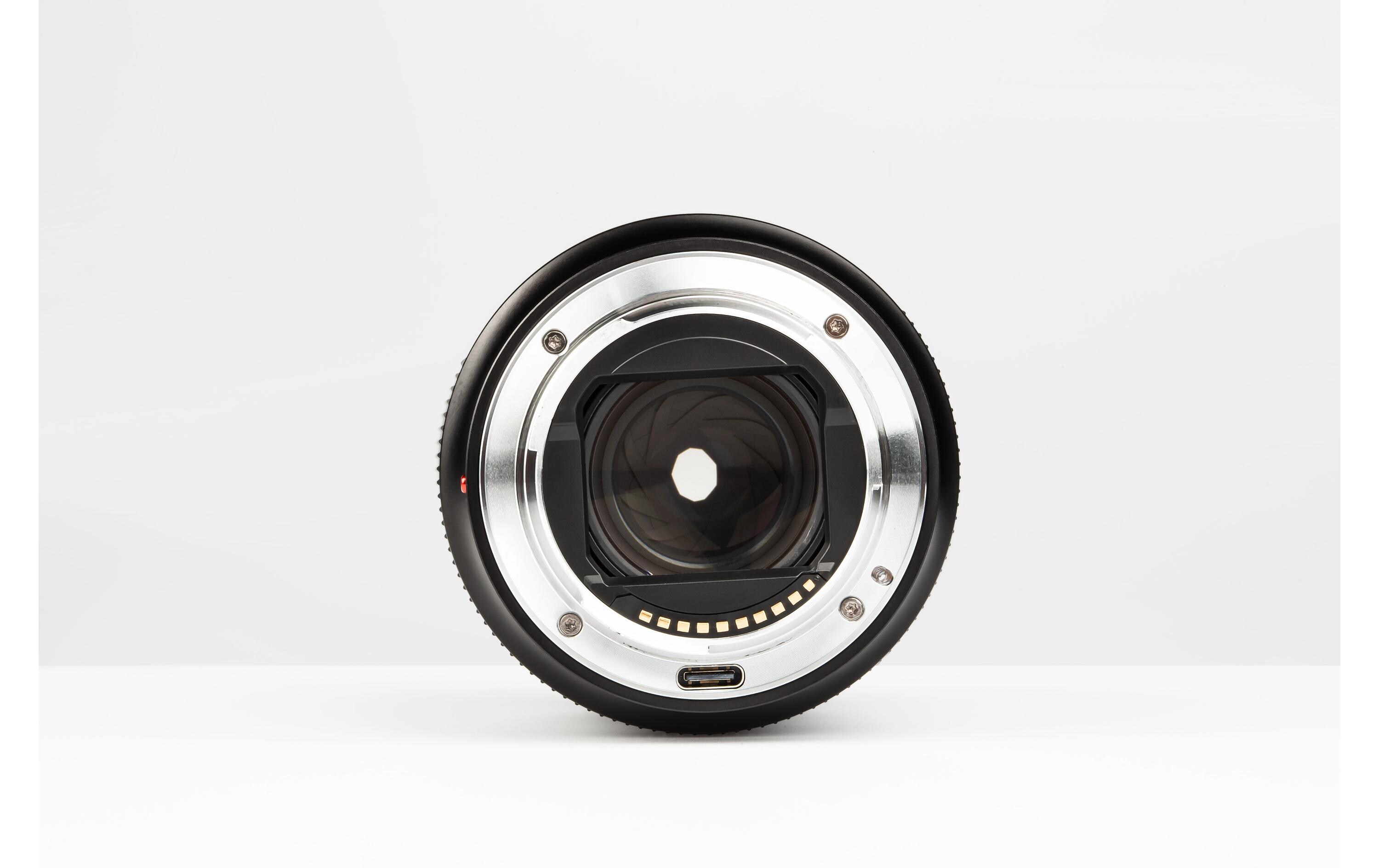 Festbrennweite AF 24mm F/1.8 – Sony E-Mount<br>Schmales Festbrennweitenobjektiv mit fantastischem Bokeh