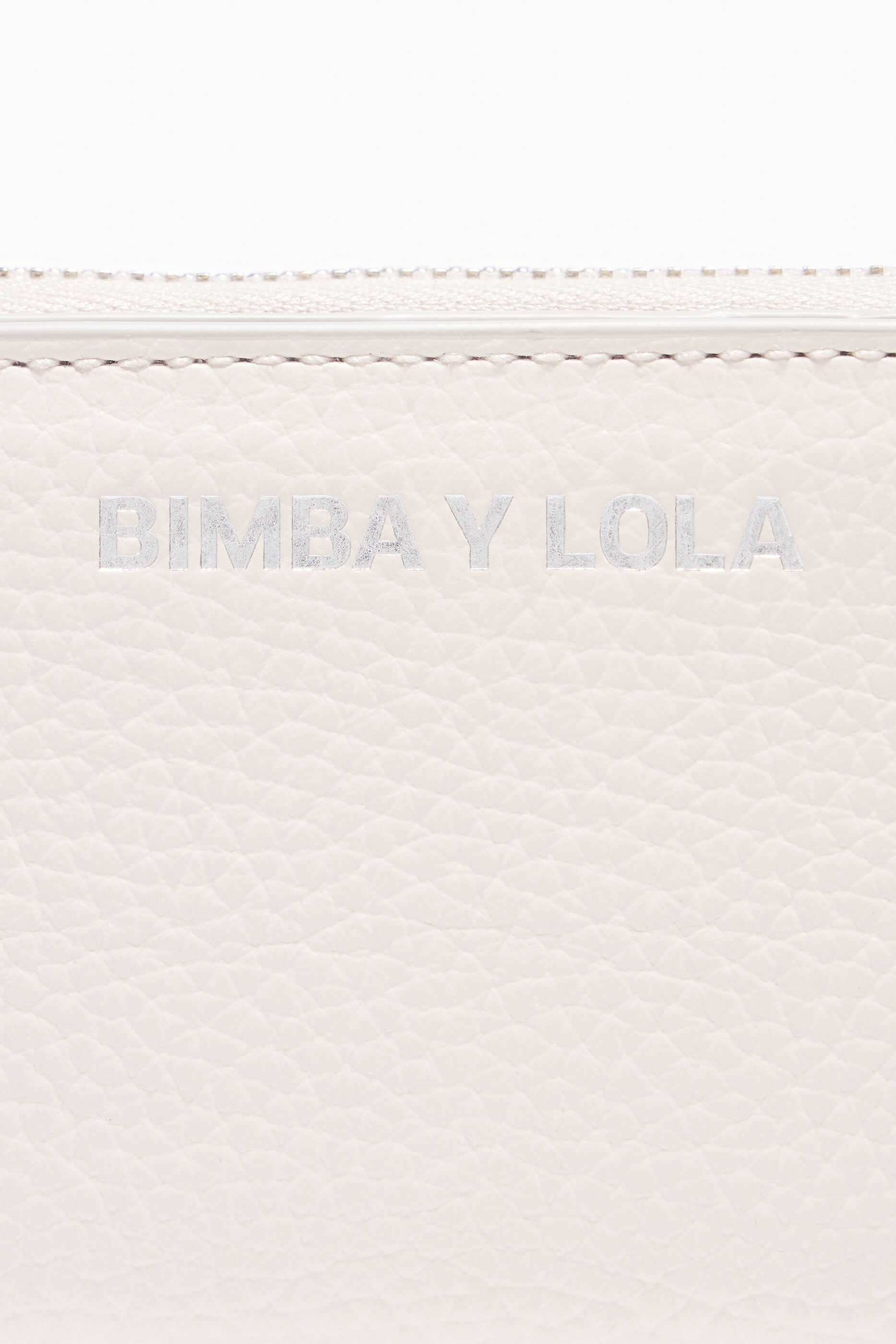 Carteira de aba em couro branco