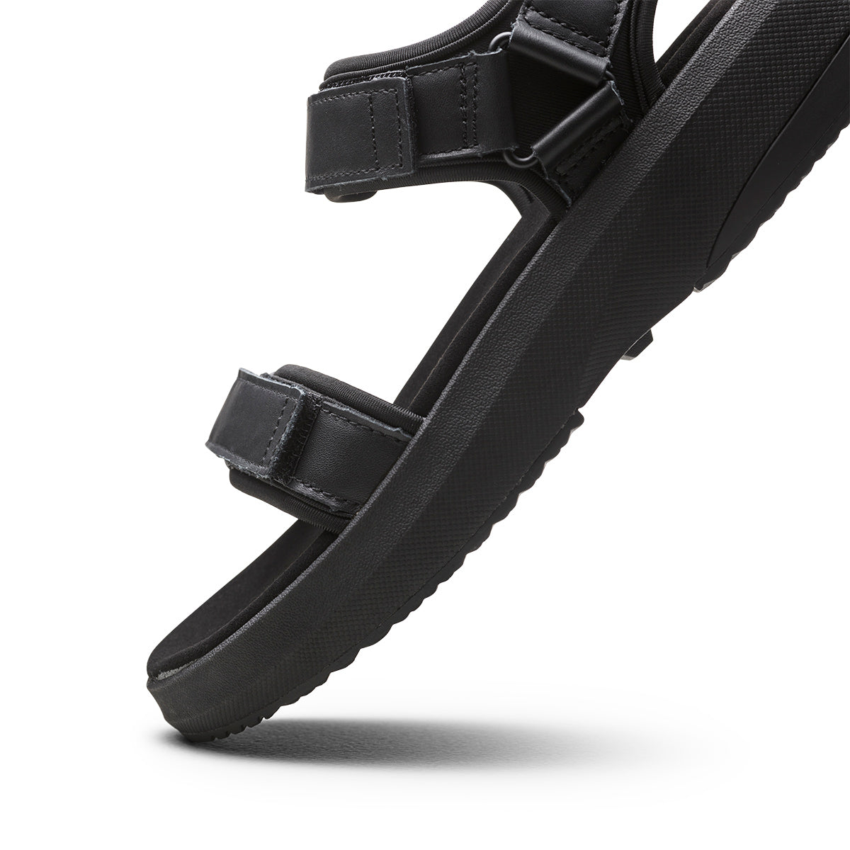 K8 LX Sandal Nett sandal med smale stropper i skinn