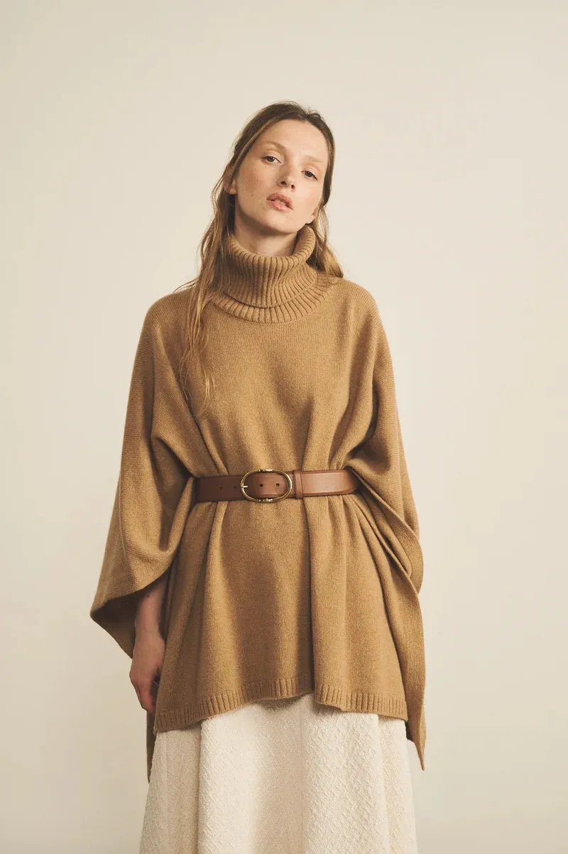 Poncho Angela Linnea Lund