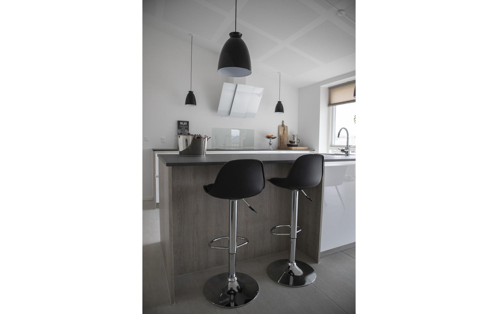 Barhocker Trondheim 2 Stück, 41 x 104 cm, Chrom/Schwarz<br>Barstühle mit Fussstütze