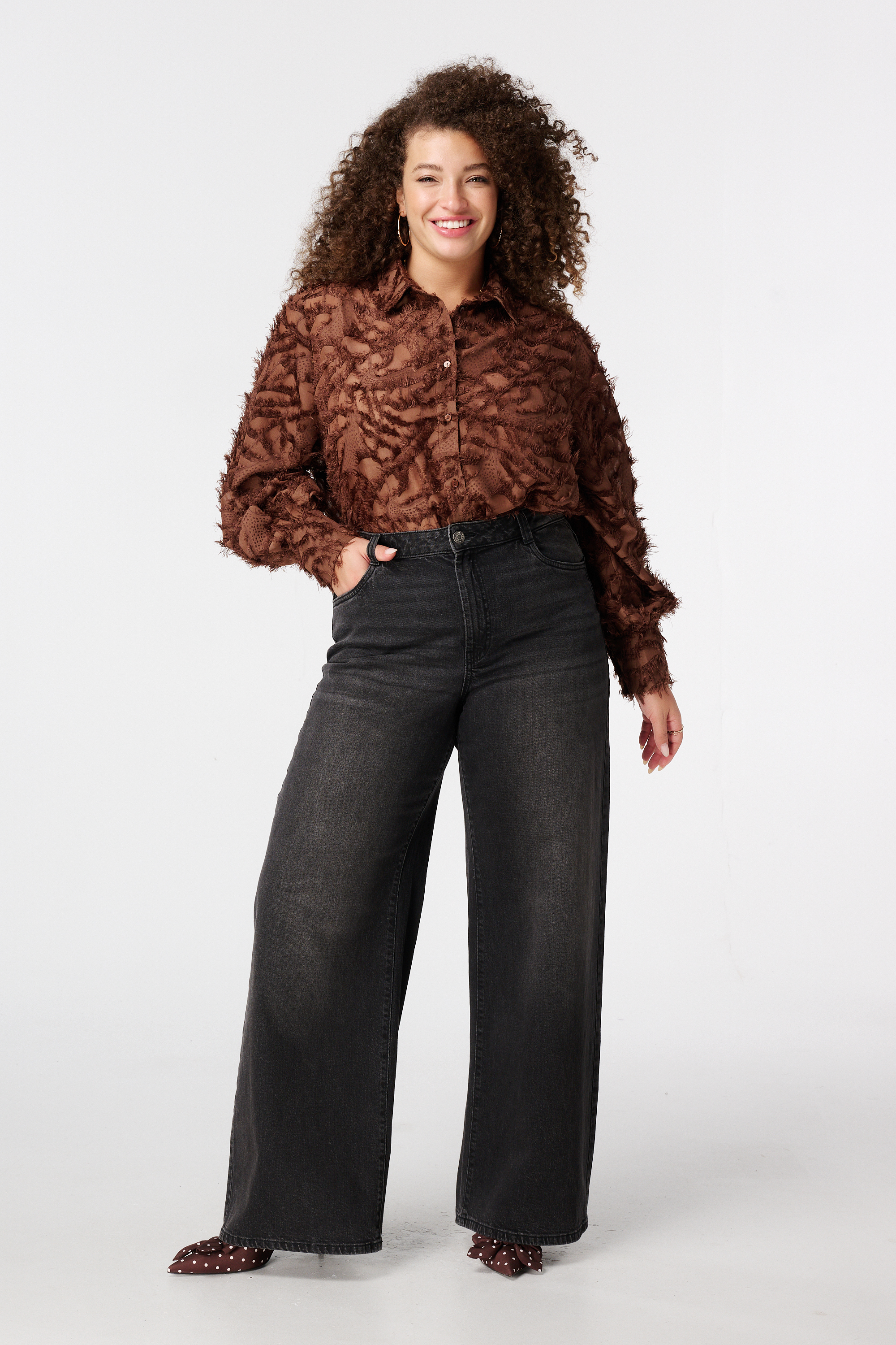 Fluffy blouse met opdruk Donker bruin