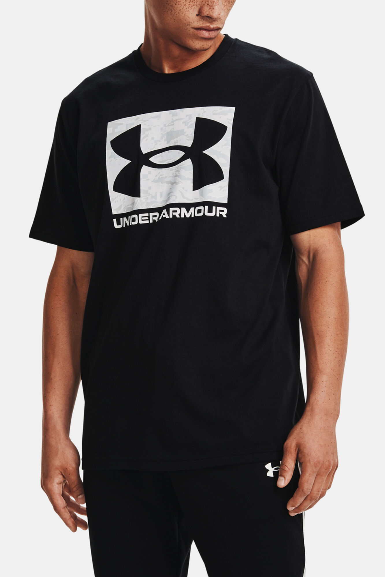 Camiseta de manga curta com logo da Under Armour - preta