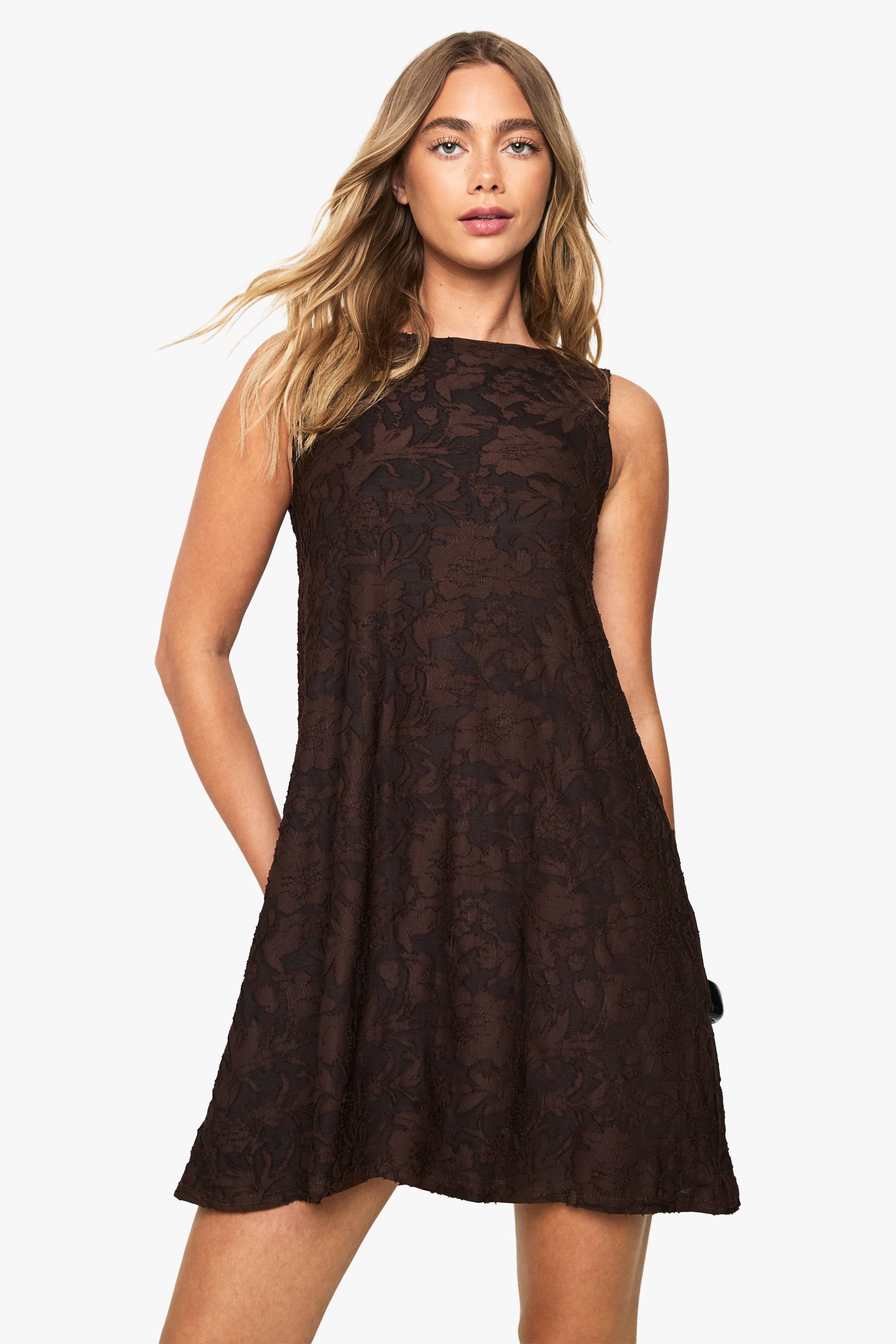 boohoo Robe mini swing en burnout texturée