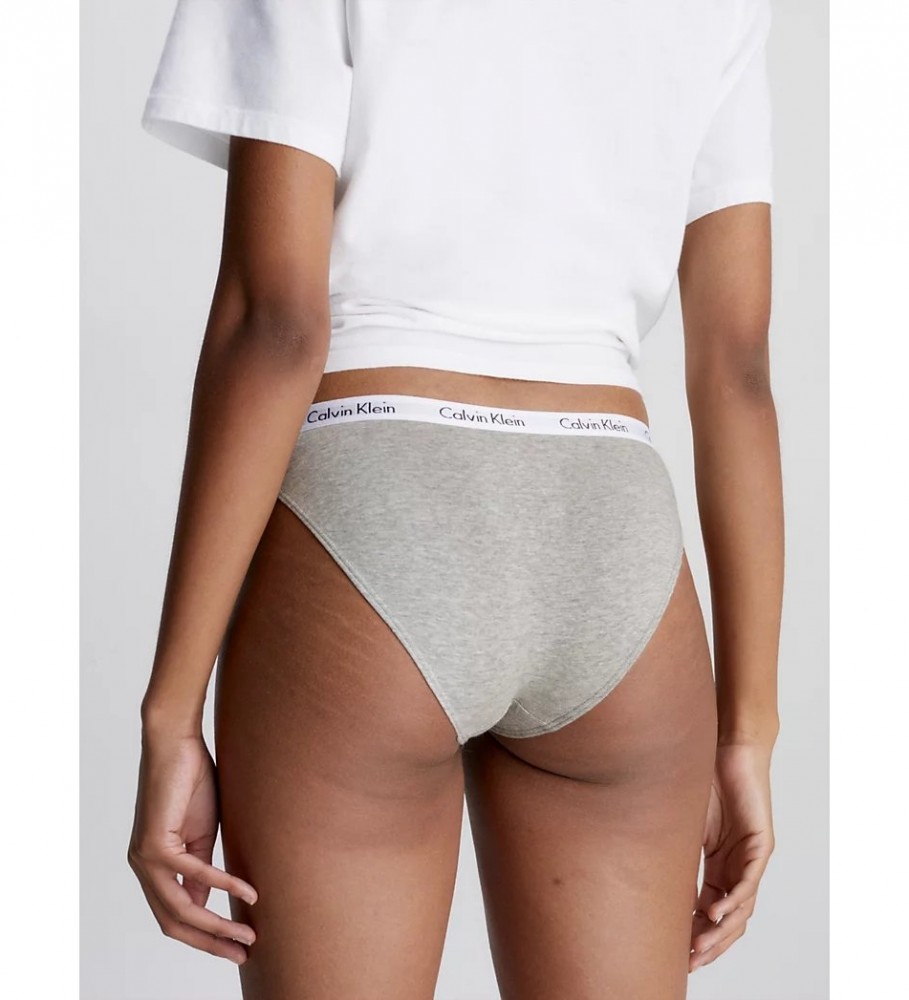 Cuecas Calvin Klein Classic, pacote com 3 unidades, nas cores branca, preta e cinza.