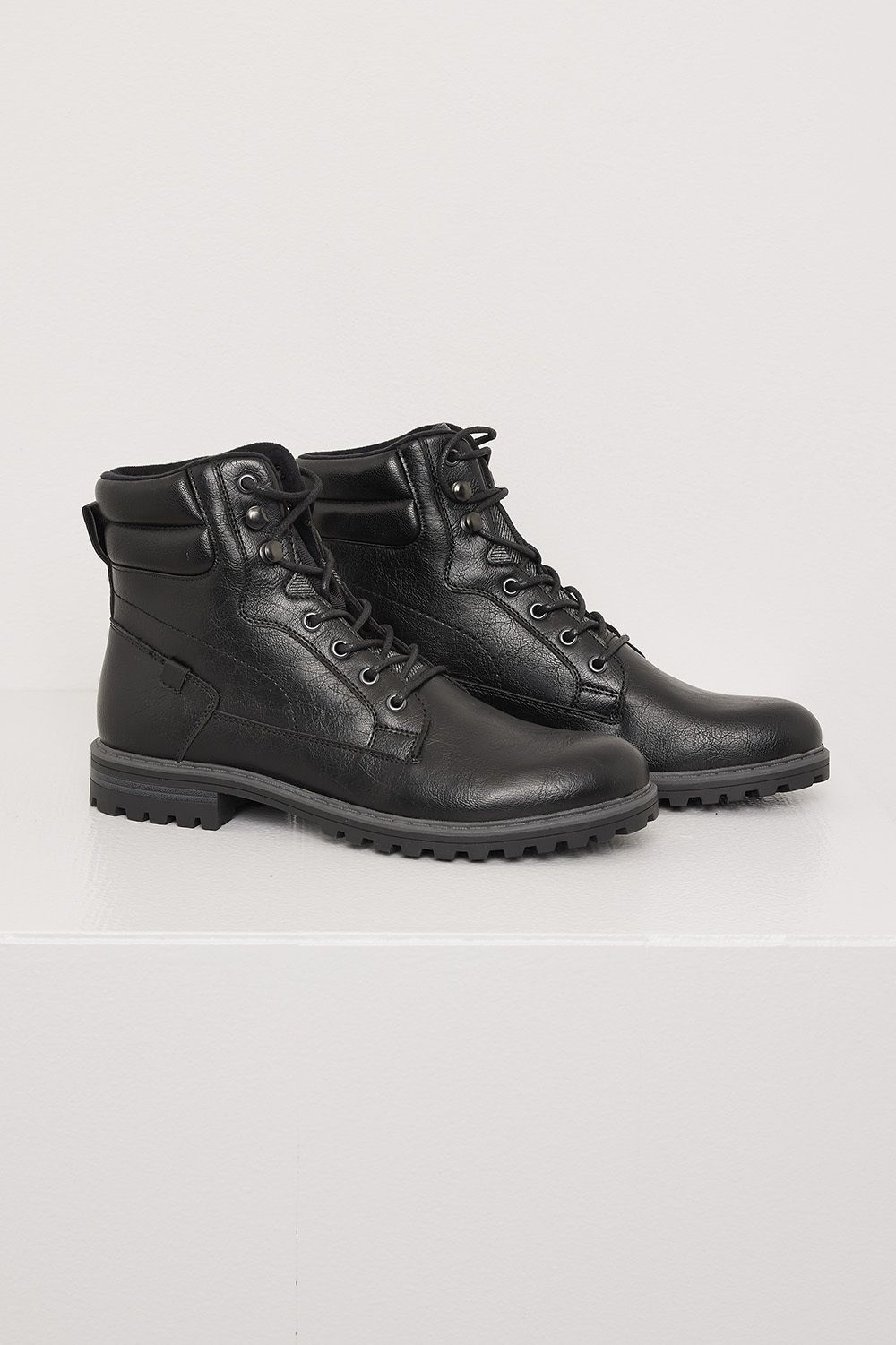 Dresset snøreboots Georg