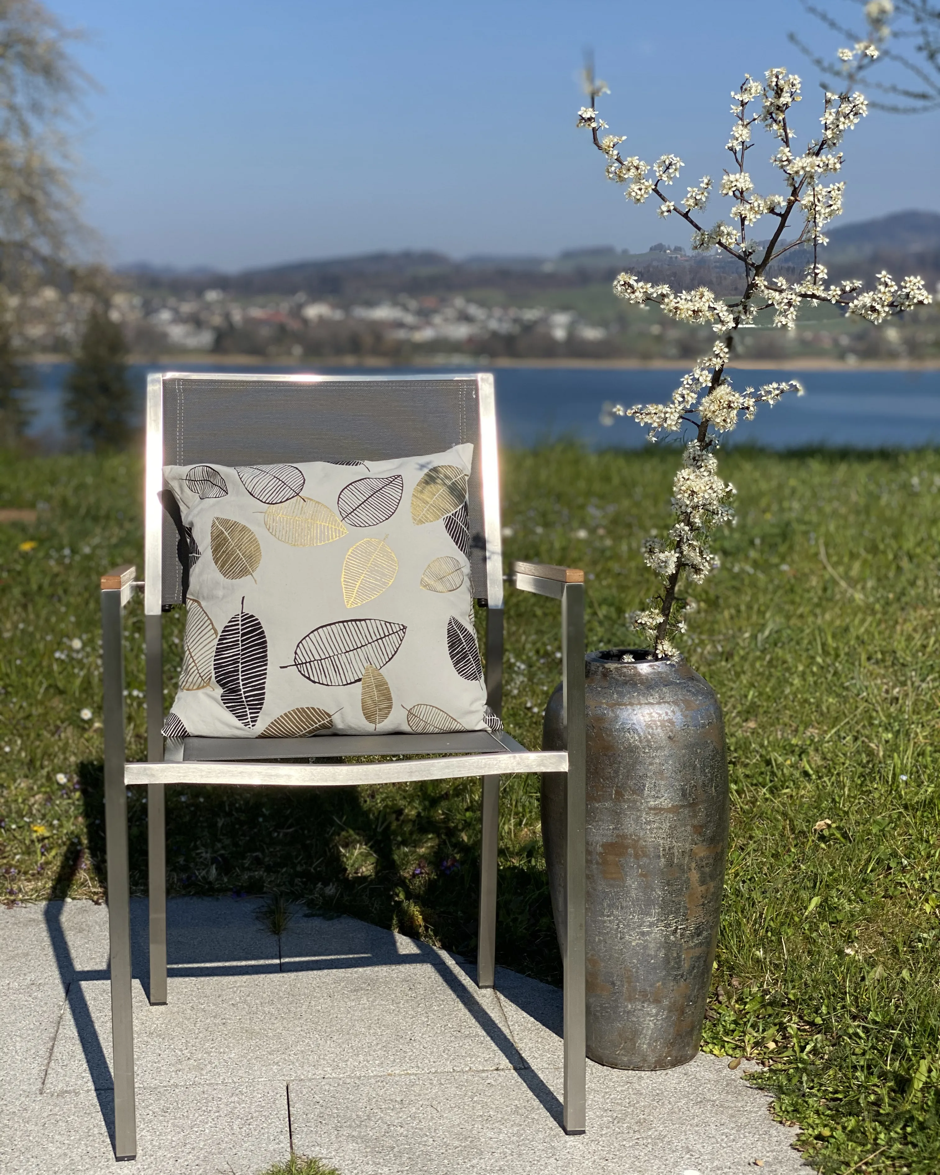 Set van 2 sierkussens LOTUS Katoen 45 x 45 cm Wit Goud Zwart bladpatroon