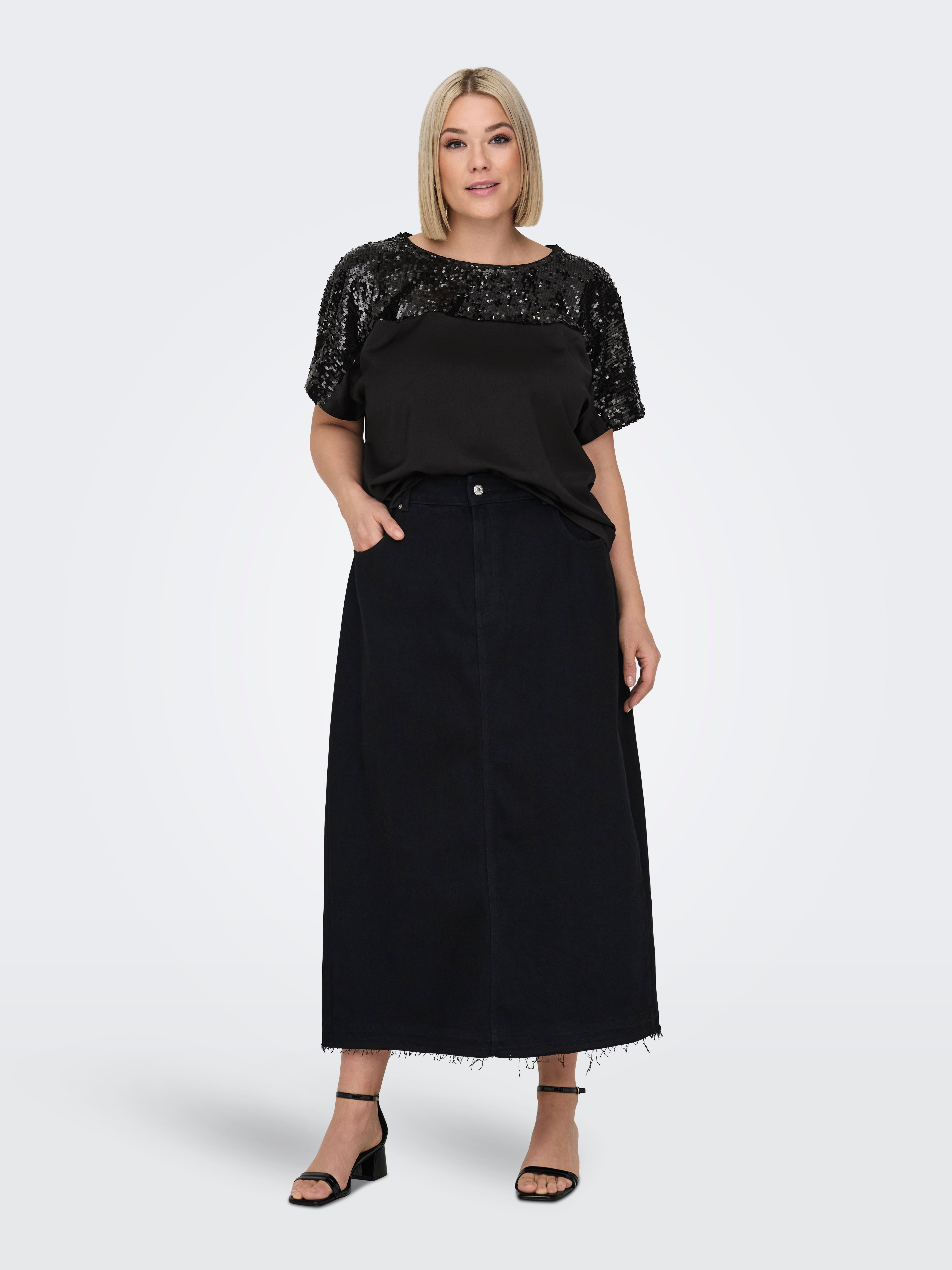 CARRAVE Top Black
