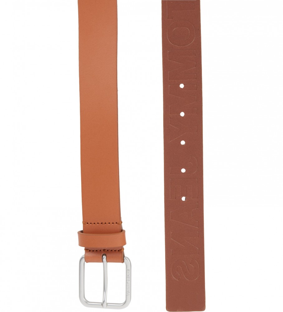 Cinto Tommy Jeans Finley Essential em couro texturizado, marrom
