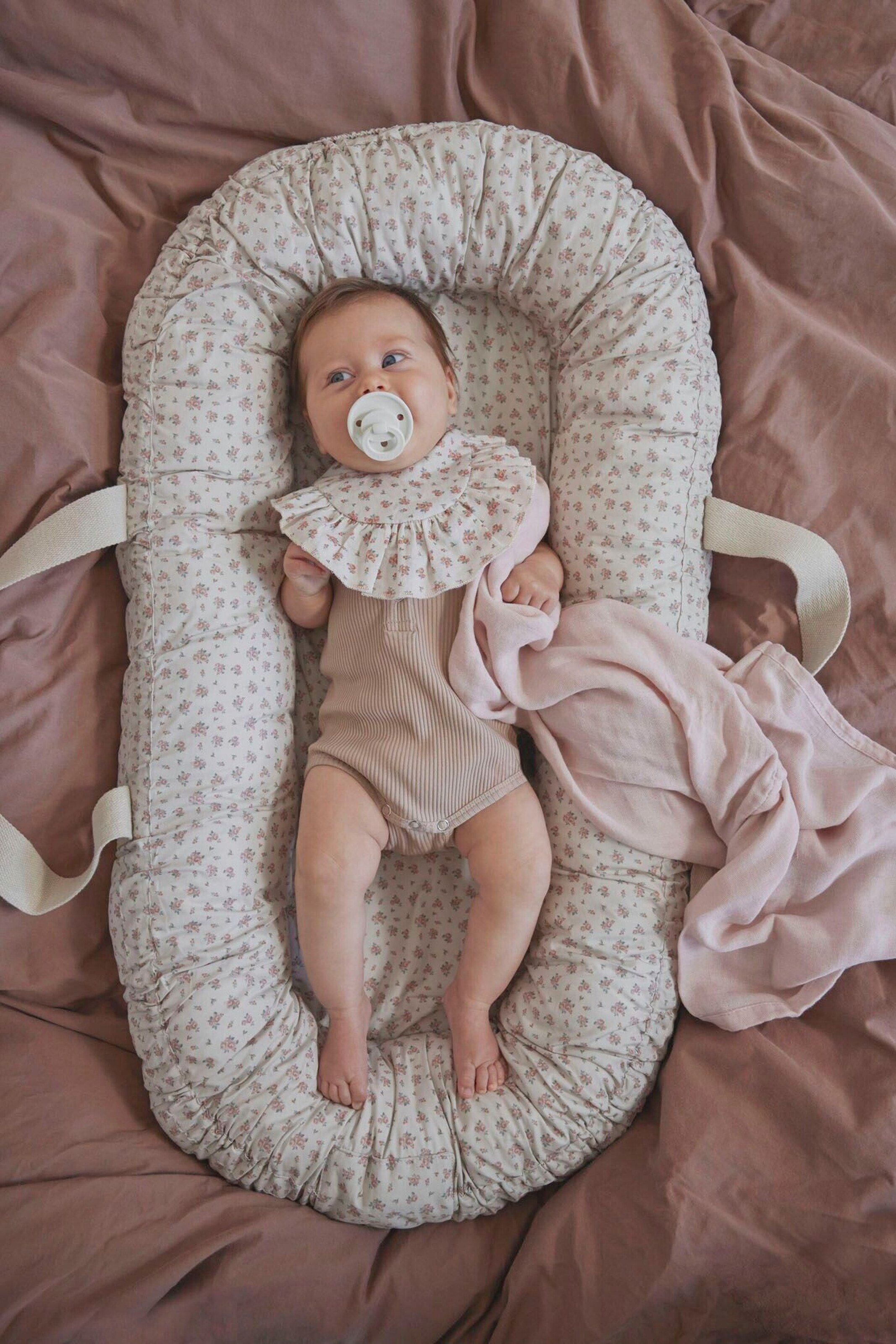 Elodie Babynestchen tragbar - Autumn Rose