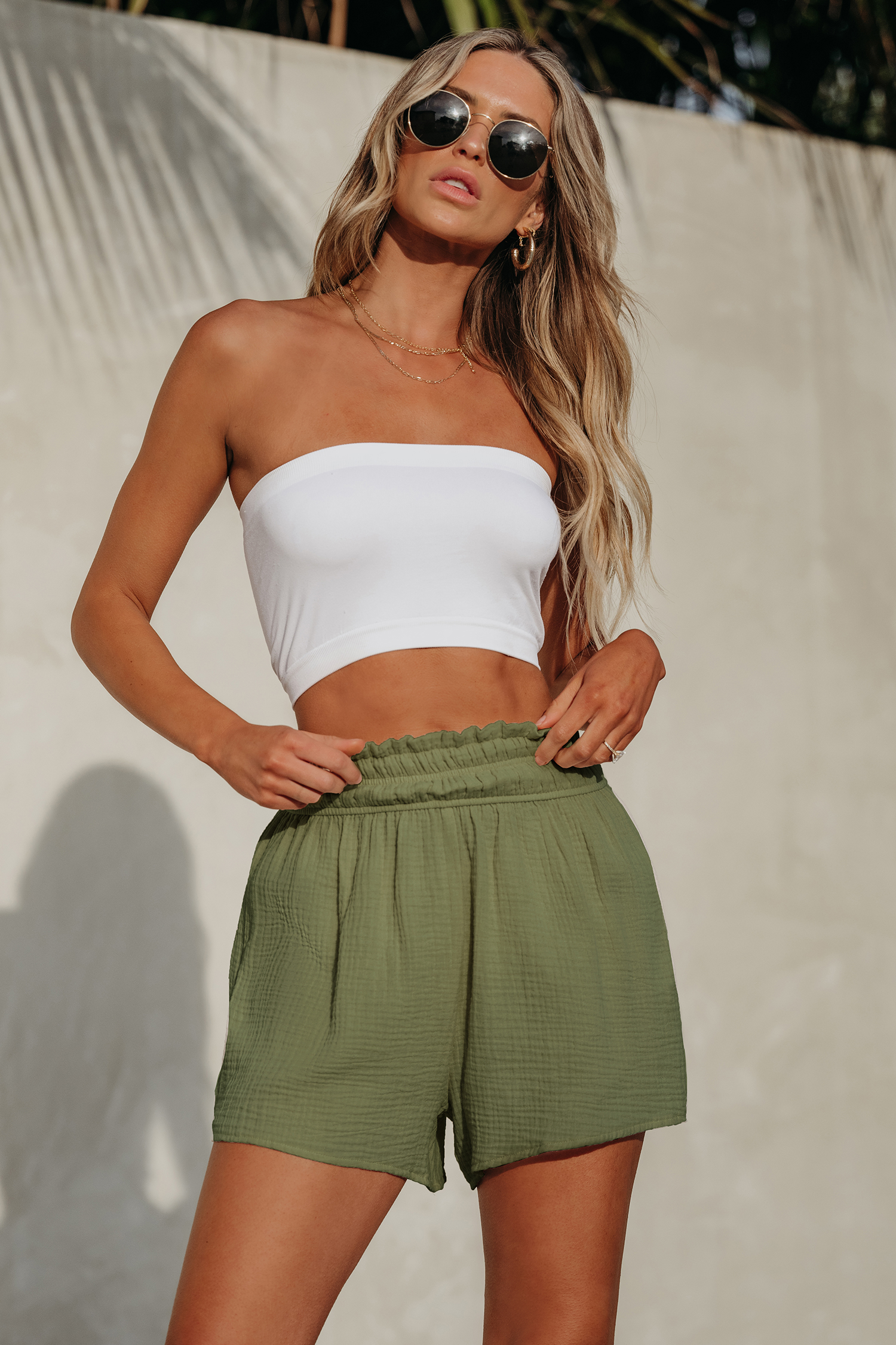 Short en pur coton avec taille froncée à smocks vert