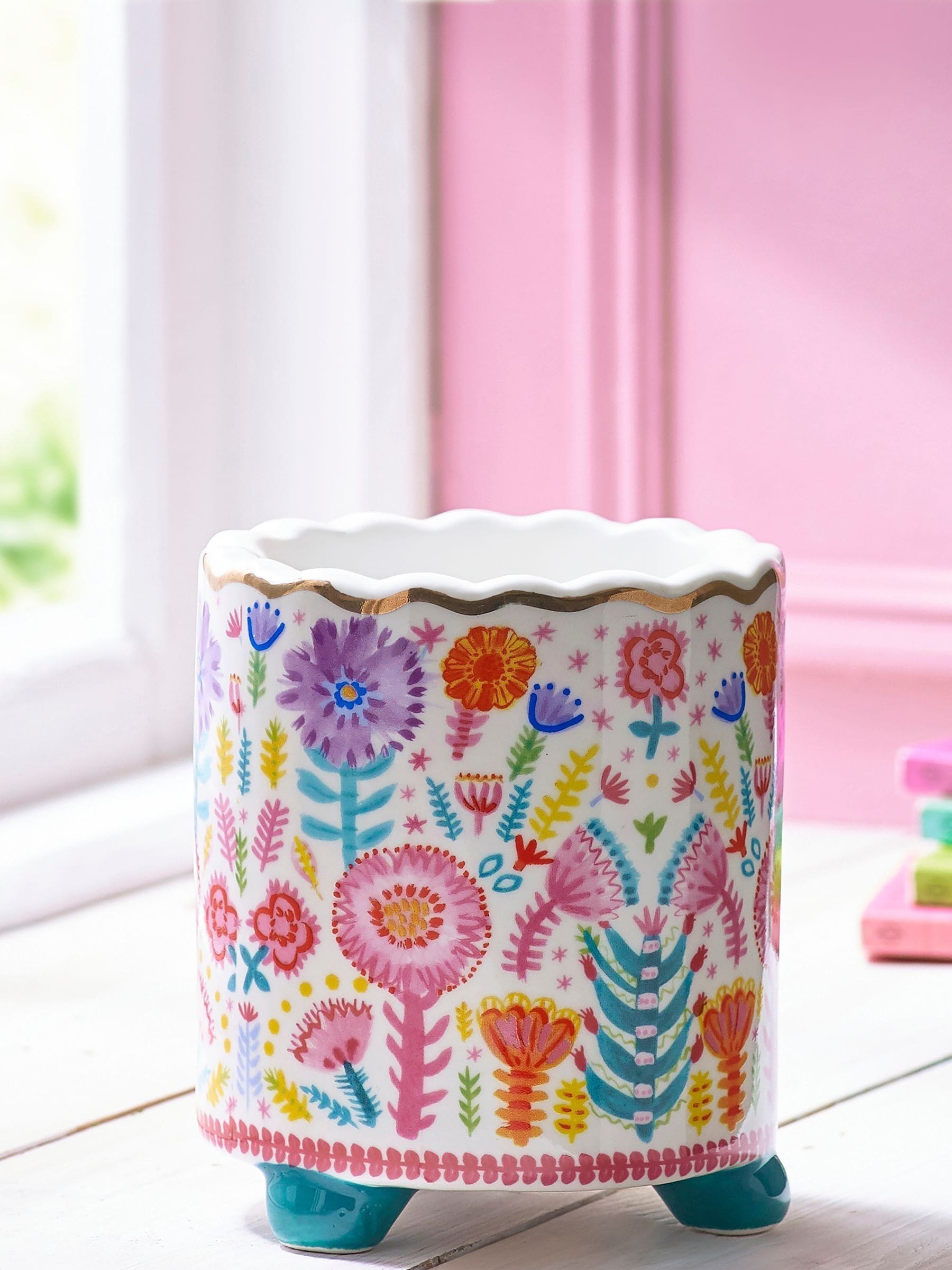 Lucy Tiffney plantenpot met voet