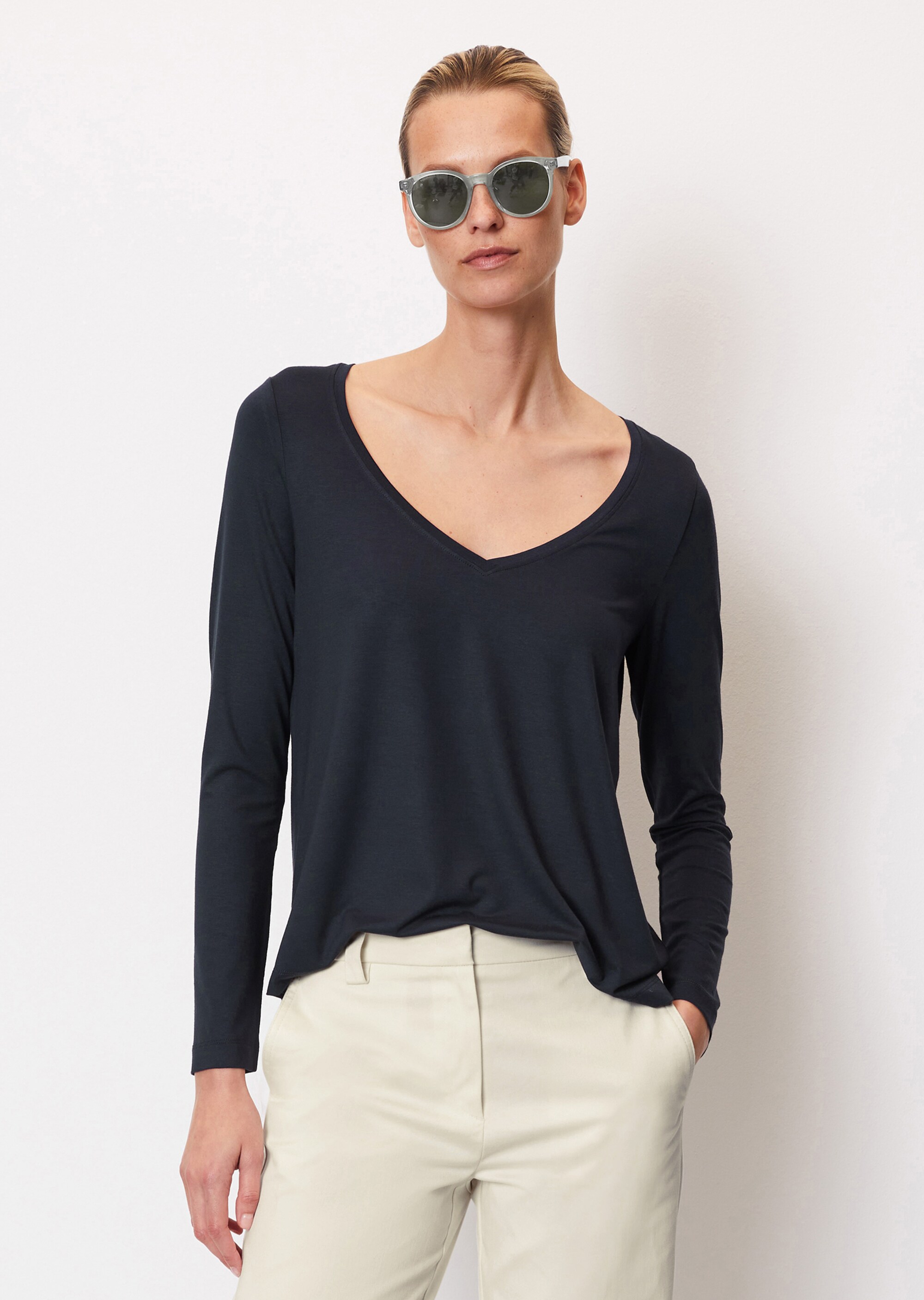 V-Neck-Longsleeve loose aus LENZING™ ECOVERO™