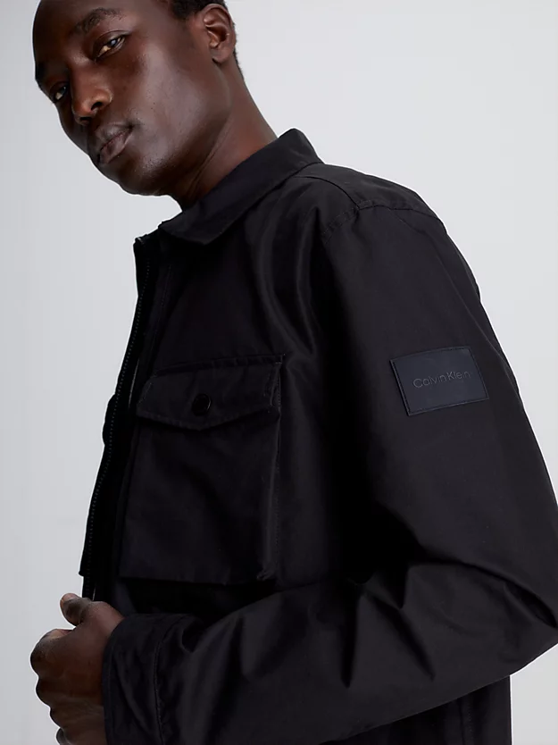 Jaqueta camisa com zíper frontal completo