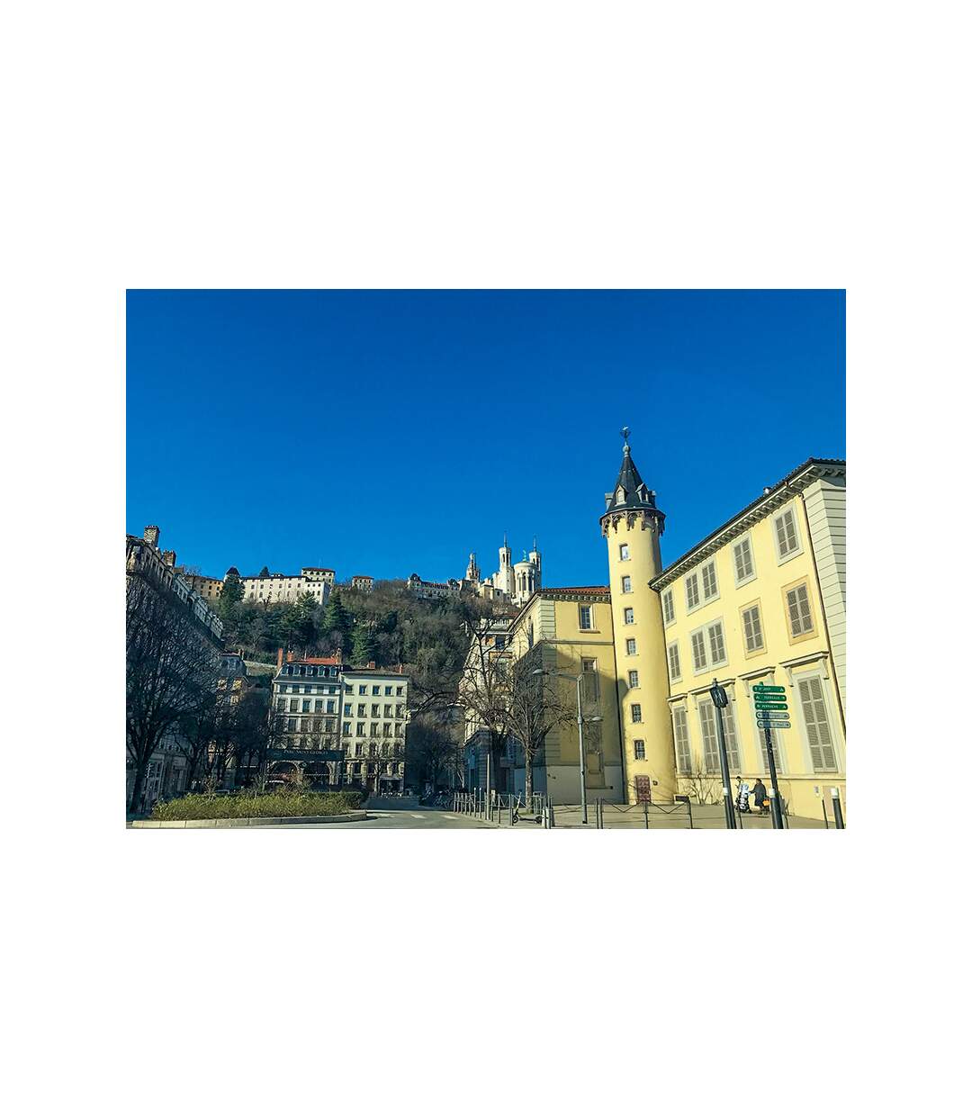 Visite du Vieux Lyon en famille ou entre amis avec photos souvenirs Polaroid - SMARTBOX - Coffret Cadeau Sport & Aventure