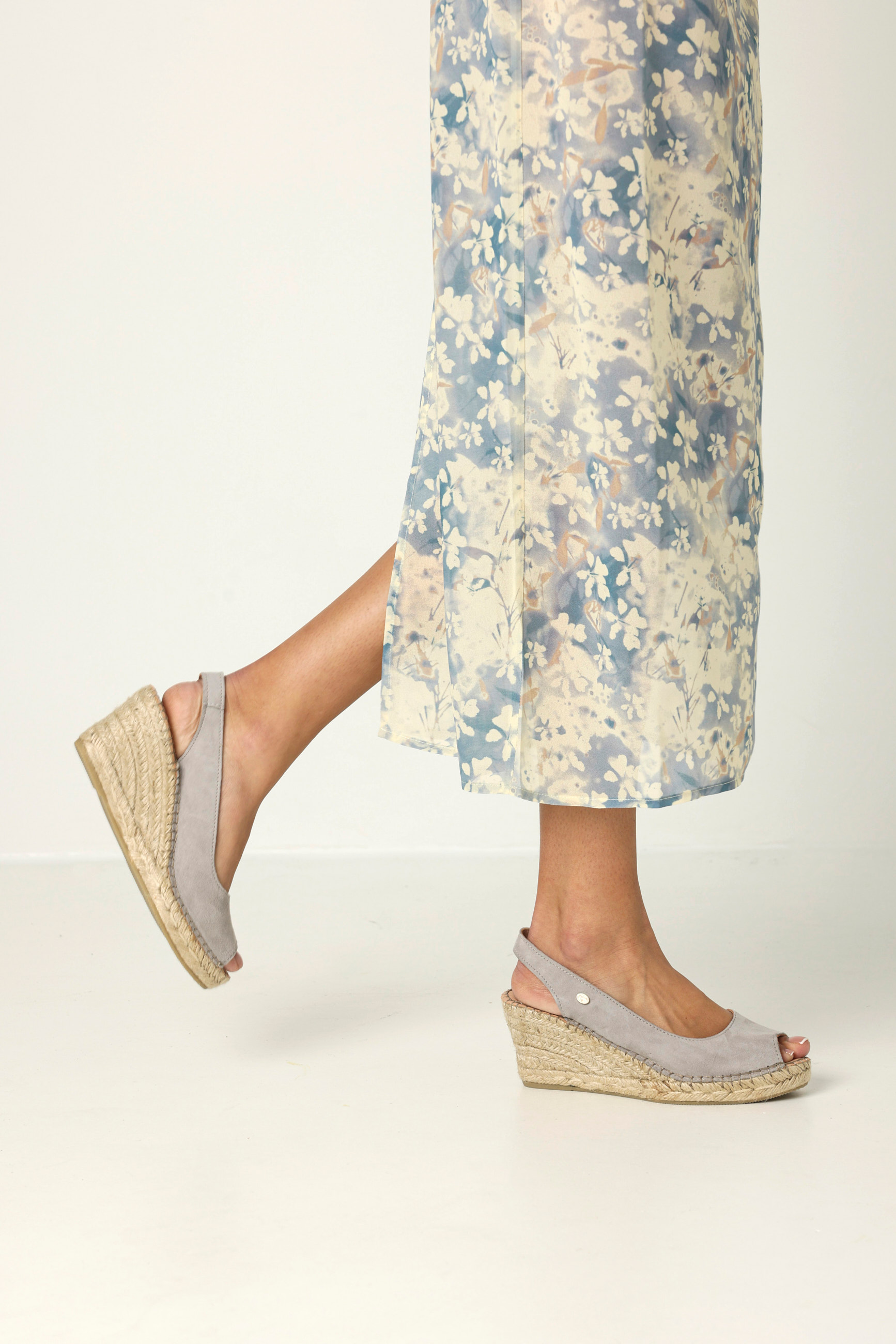 CLARE BEAU  Espadrille suede Taupe