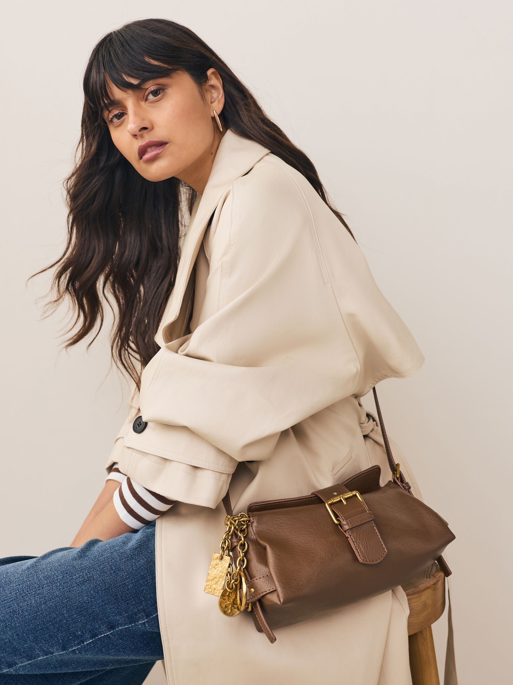 Lichtbruin - Charm Cross-Body Buckle Bag