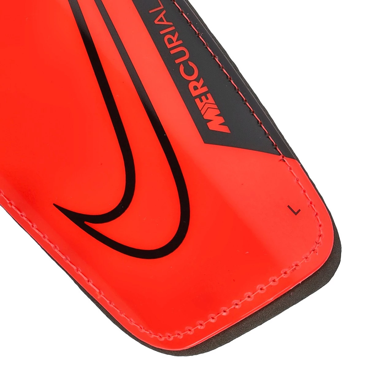 Caneleira Nike Mercurial Hardshell