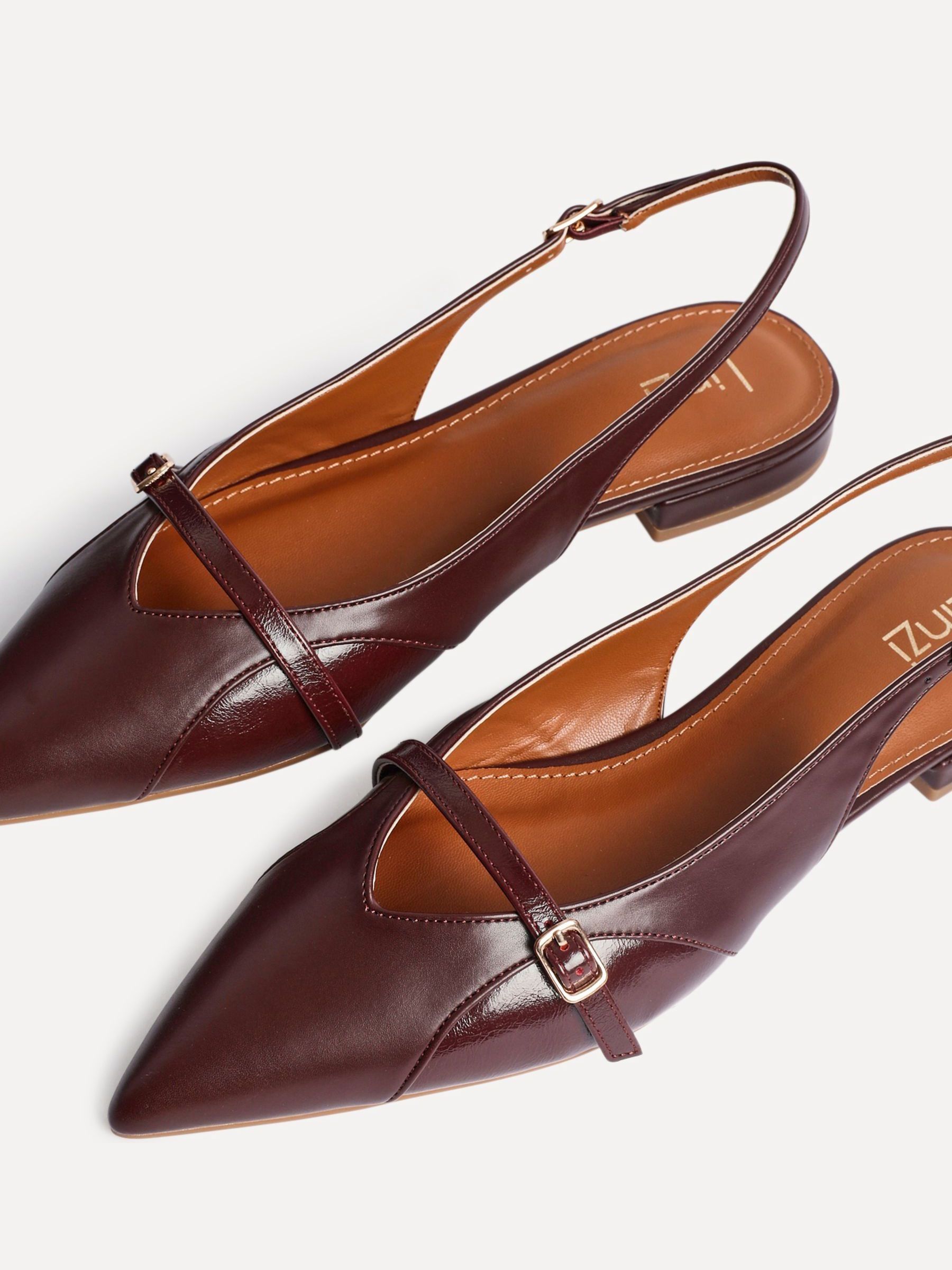 Rood - Linzi Prague Lage schoenen met spitse neus en gespdetail
