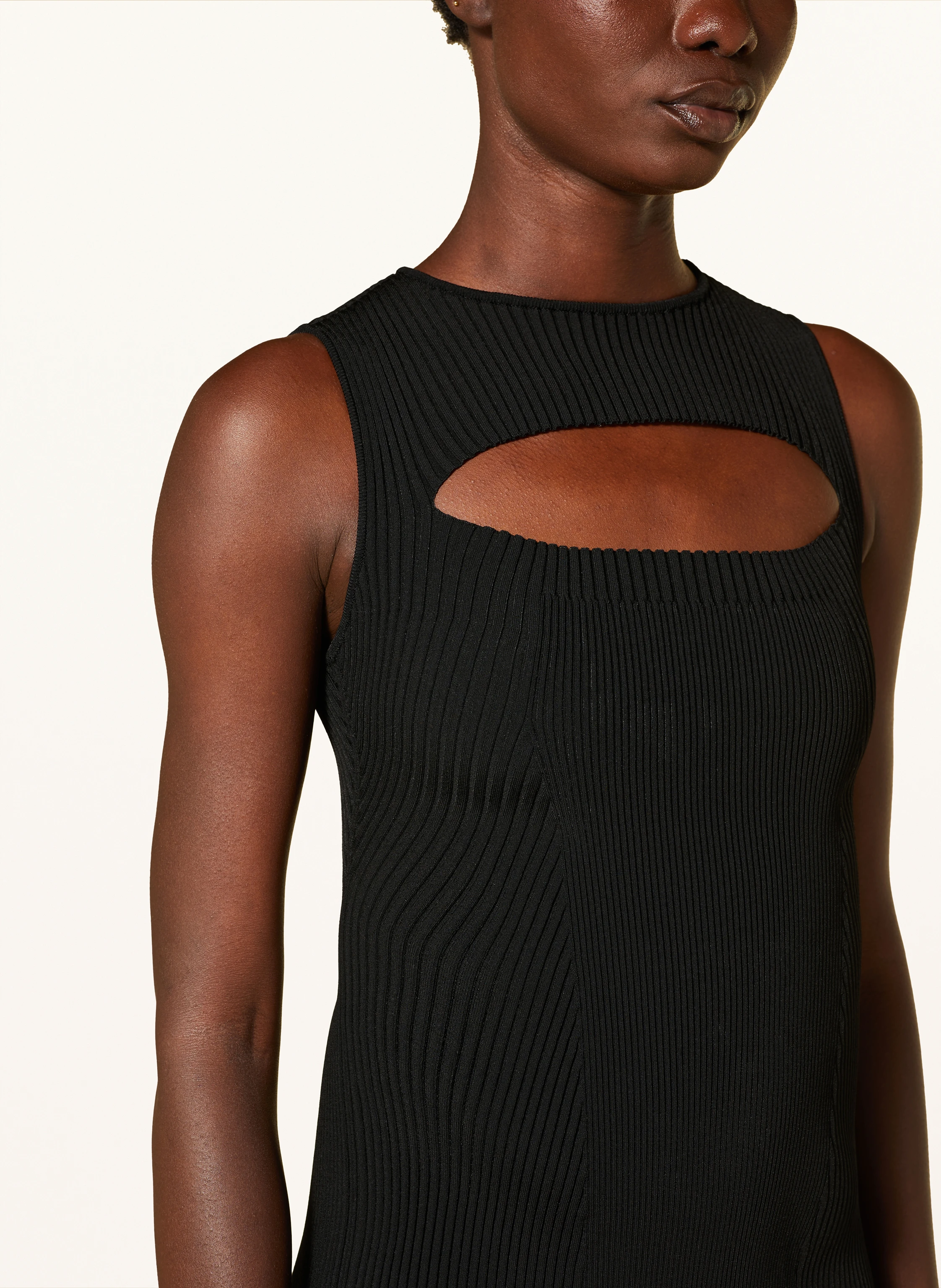 Alexander McQUEEN Strickkleid mit Cut-out