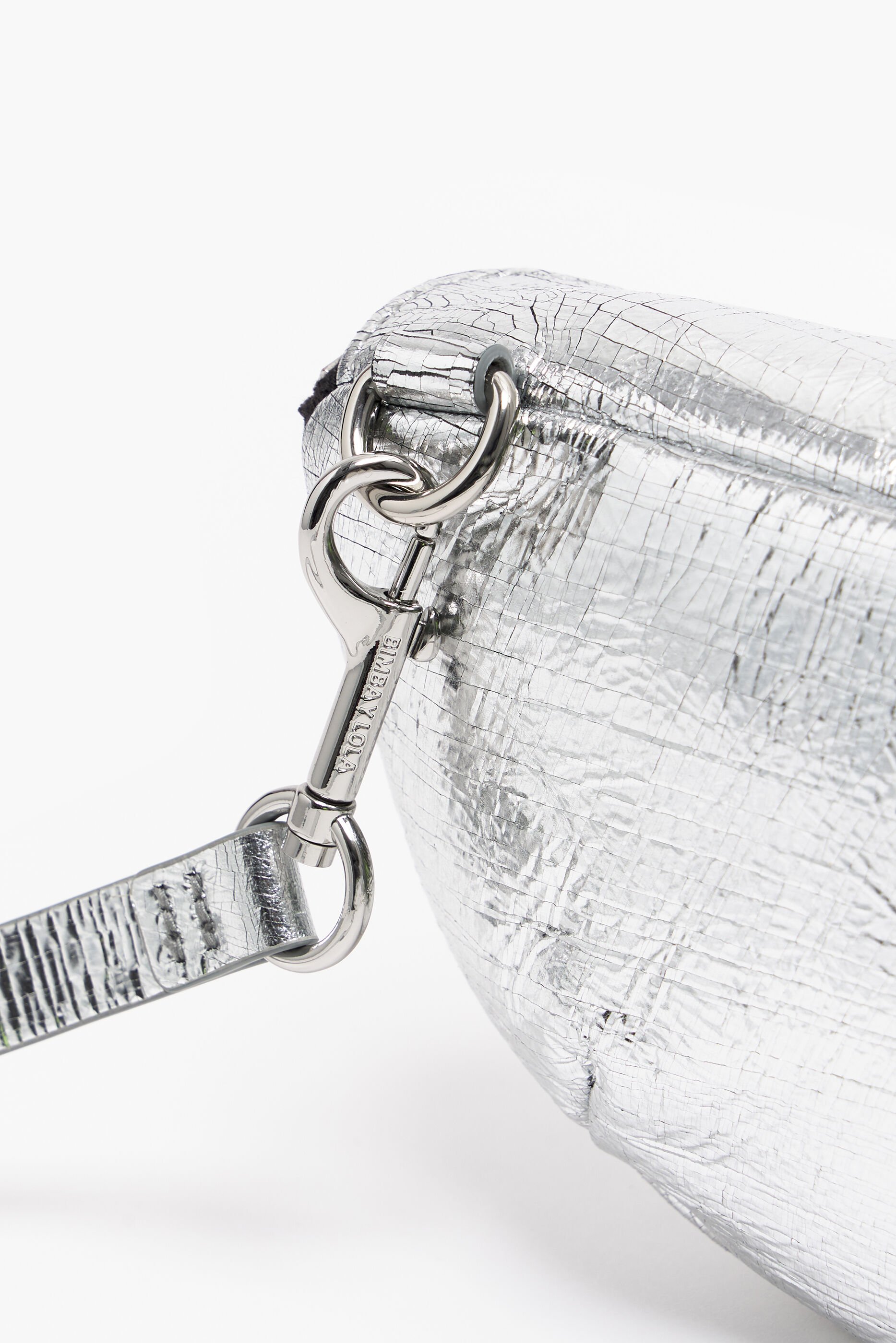 Pochete Pocket XS em couro prateado