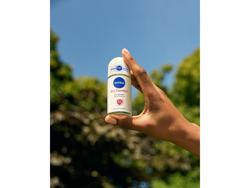NIVEA Deo Roll-on Dry Comfort 50 ml Deo bietet 48 Stunden lang zuverlässigen Anti-Transpirant-Schutz dank Schweiss-Schutz-Formel