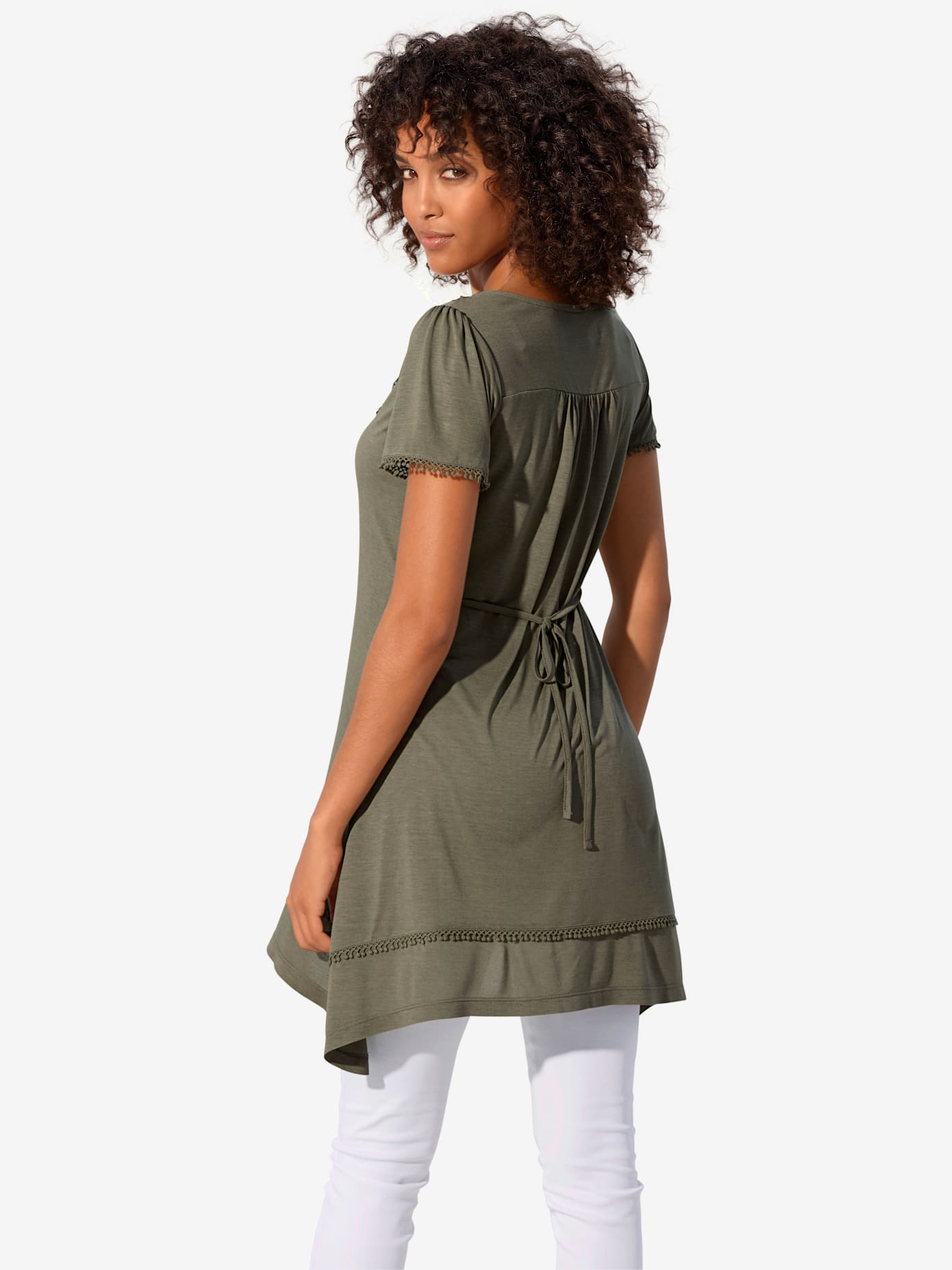 T-shirt long superbes détails en dentelle à l'encolure