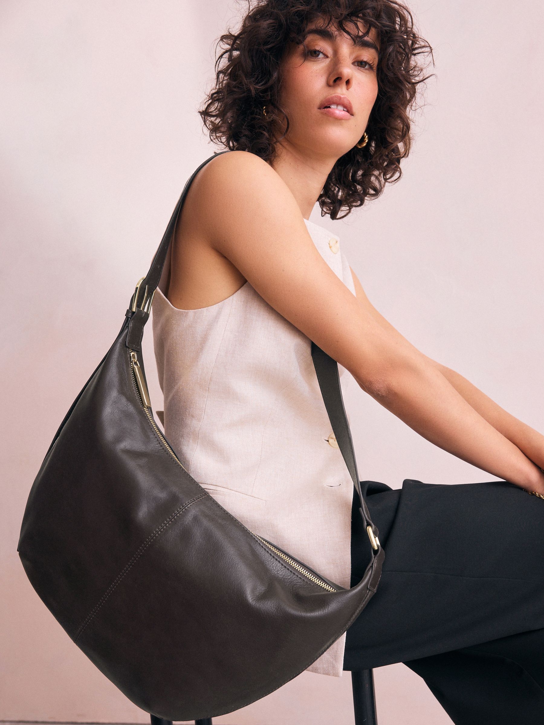 Chocoladebruin - N. Premium leren tas met hielbandje