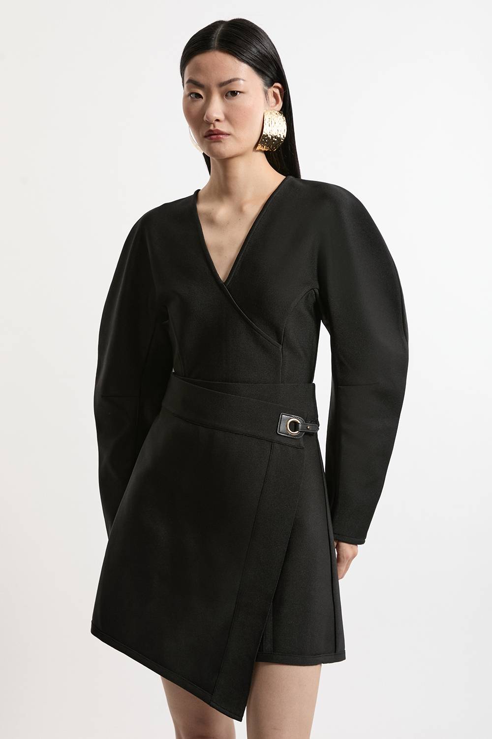 KarenMillen Mini-Jupe Asymétrique Moulante à Bandage pour Silhouette Grande Taille