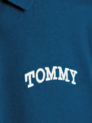 Camisa polo regular com estampa de grafite nas costas
