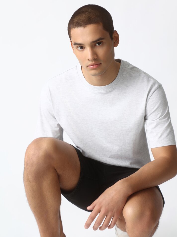 Camiseta premium de modelagem relaxada - Cinza mesclado