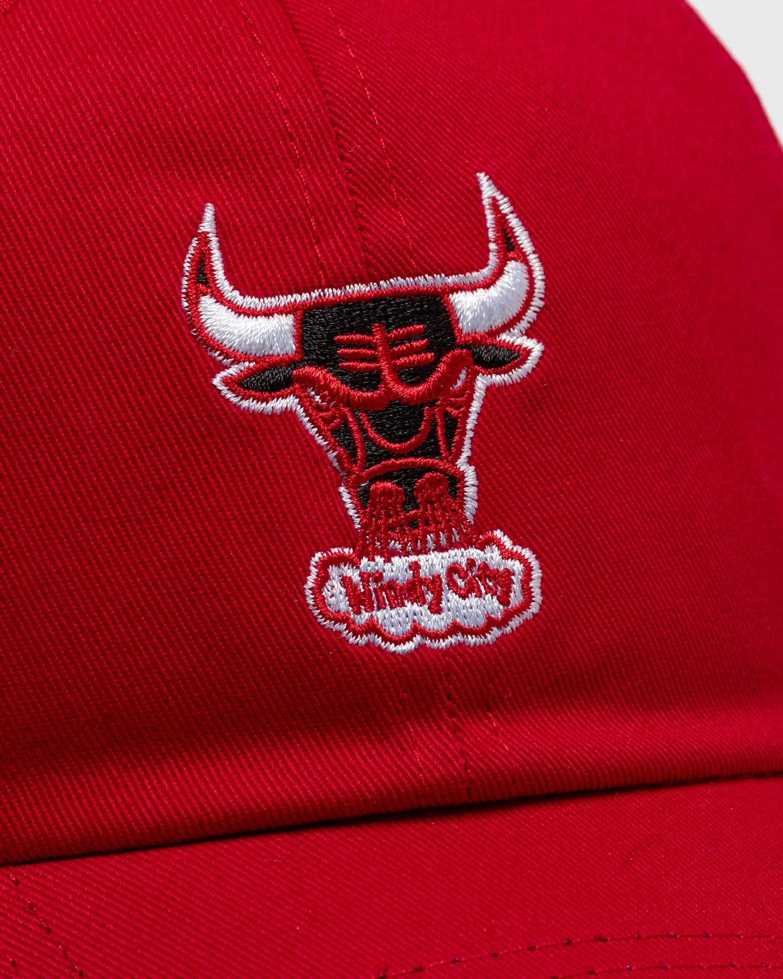 Mitchell & Ness NBA TEAM GROUND 2.0 DAD STRAPBACK HWC BULLS