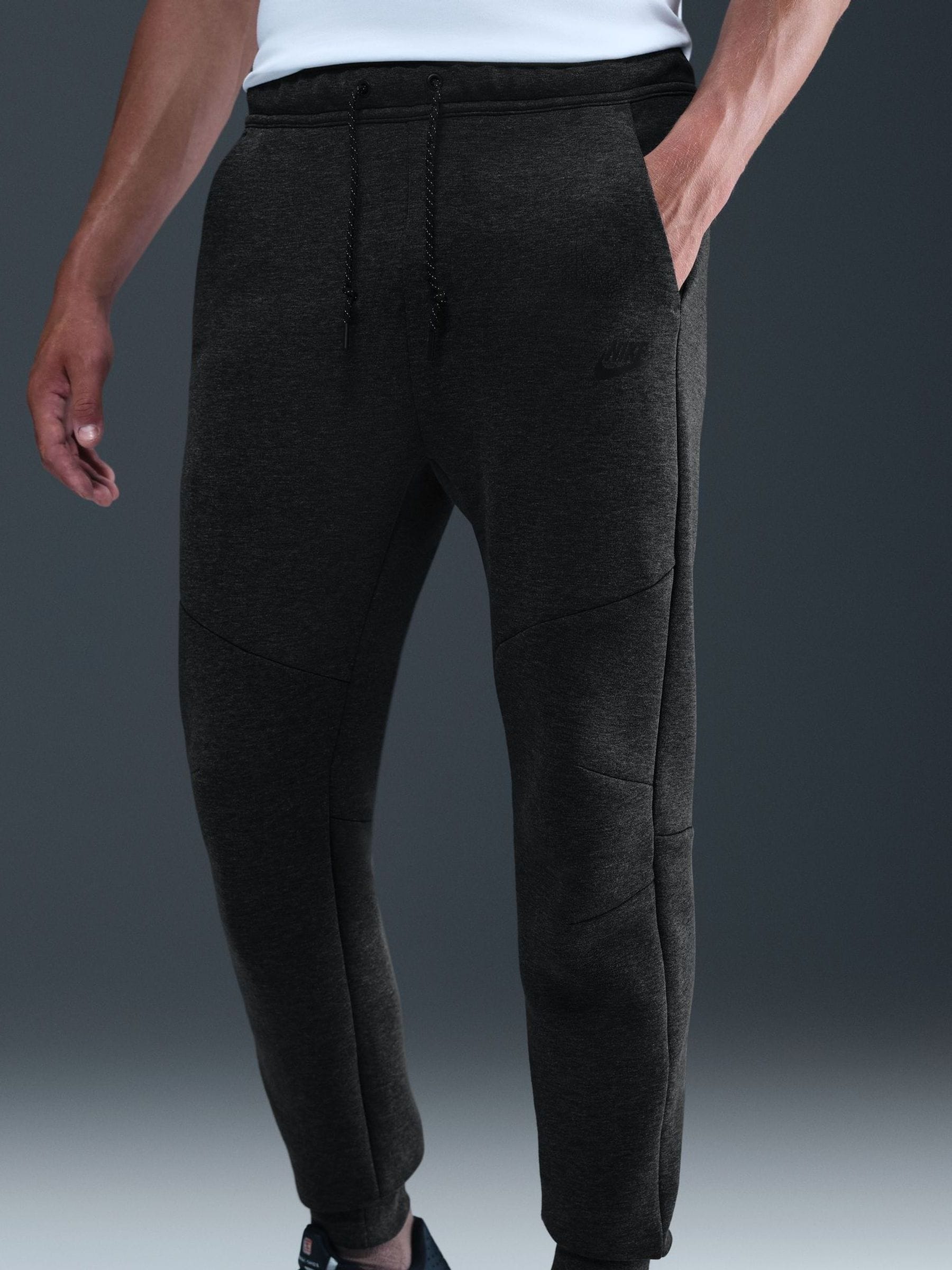 Zwart vervaagd - Nike Tech Fleece joggingbroek