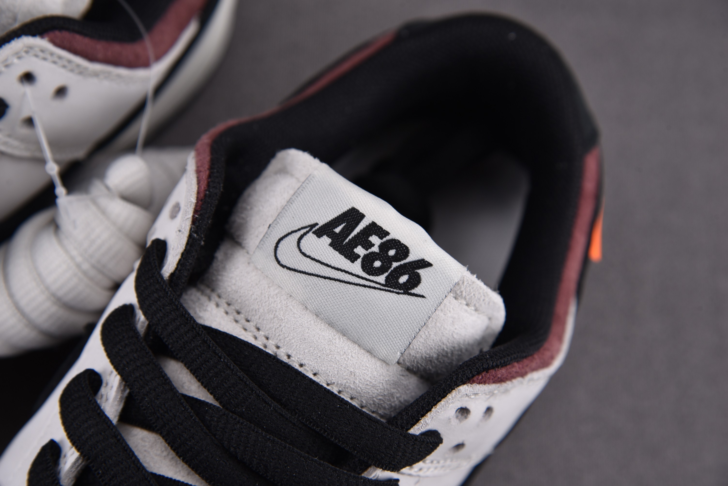 Nike SB Dunk Low INITIAL D/Toyota AE86