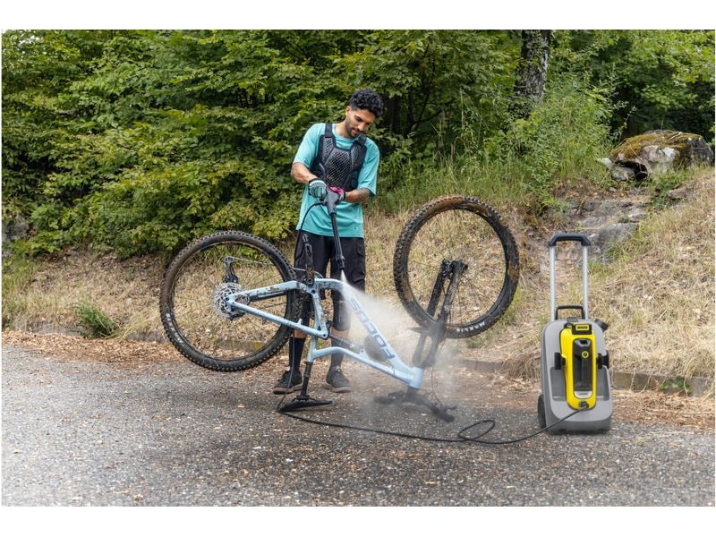 Kärcher Professional Mobile Outdoor Cleaner OC 6-18 Premium Akku-Mitteldruckreiniger, ideal für die schnelle Zwischenreinigung ohne Strom- oder Wasseranschluss