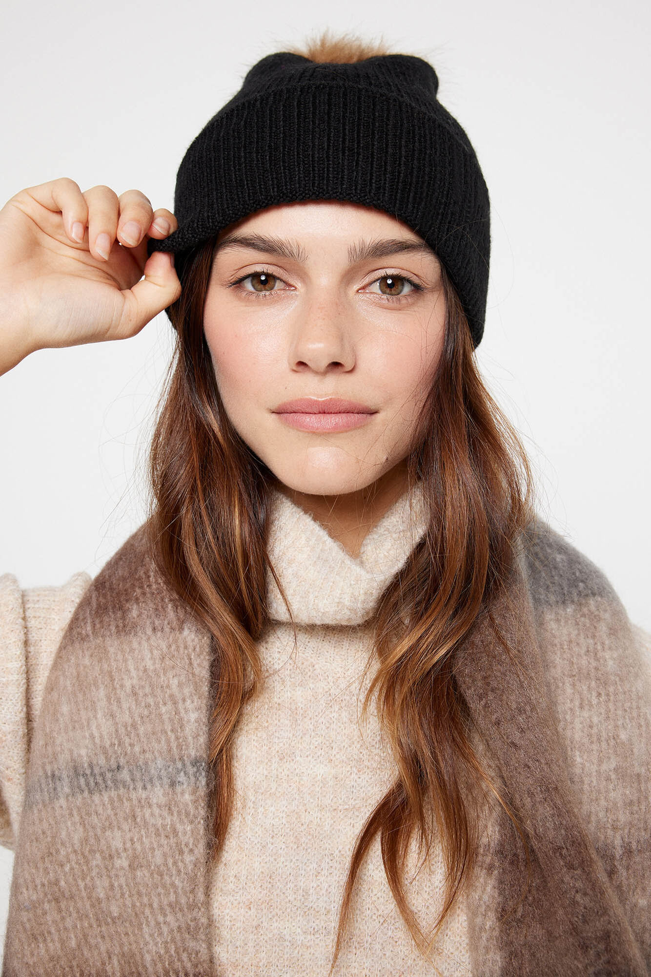 Gorro de lã com pompom